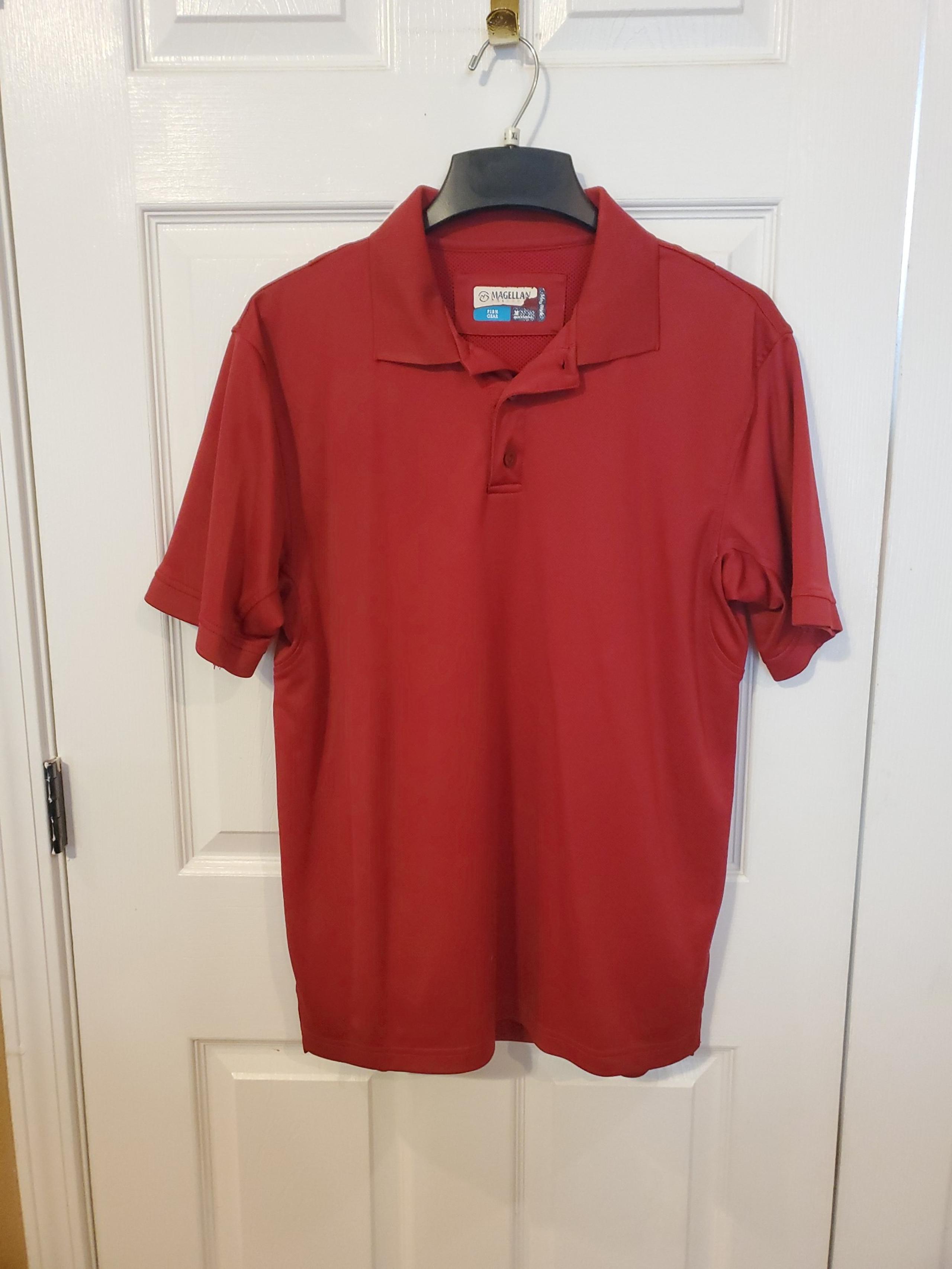 Magellan Outdoors polo size medium