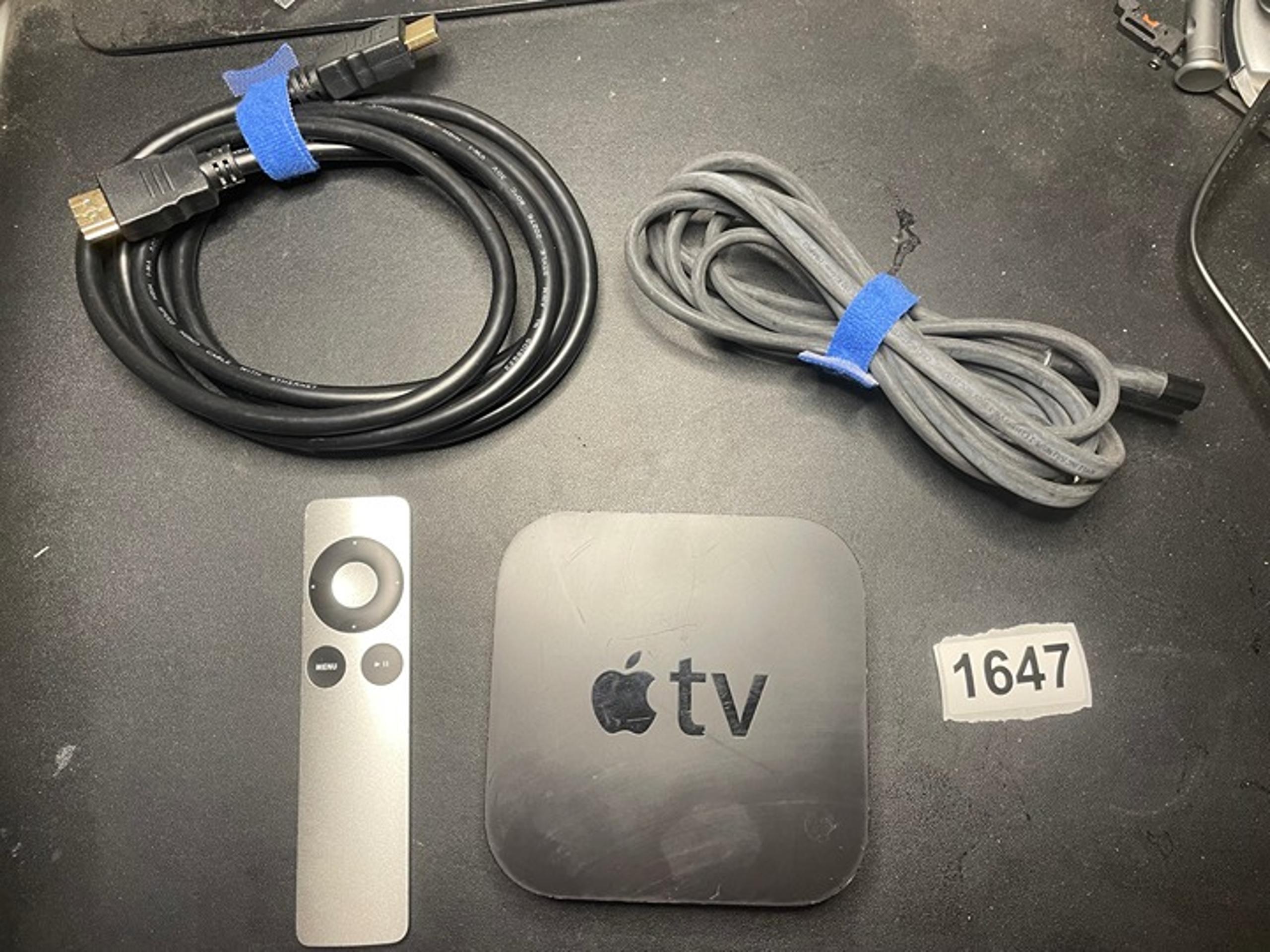 Apple TV A1378 2nd Generation Streaming Media Player - Black