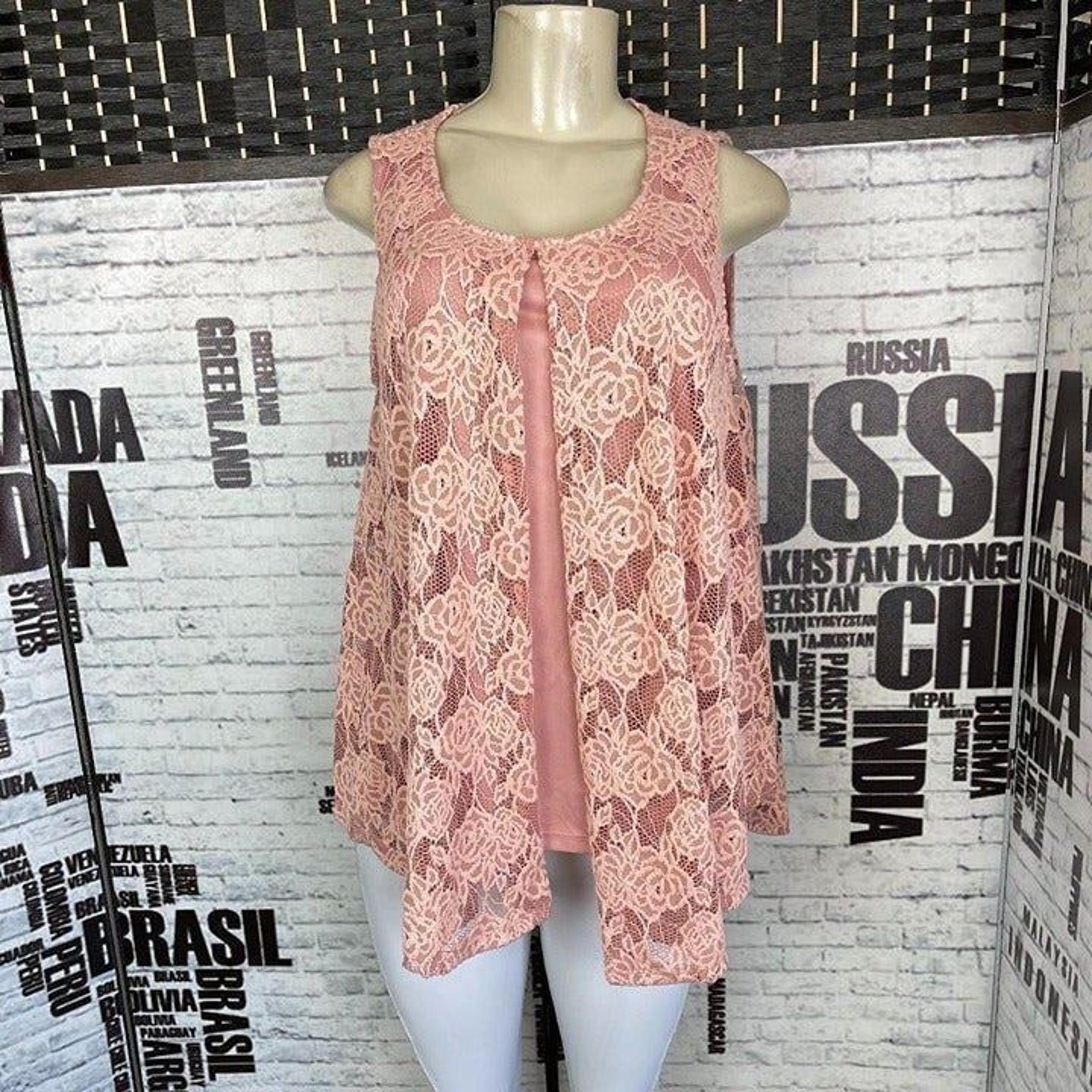 Brittany Black L Blush Floral Lace Lined Split Front Scoop Neck Sleeveless Top