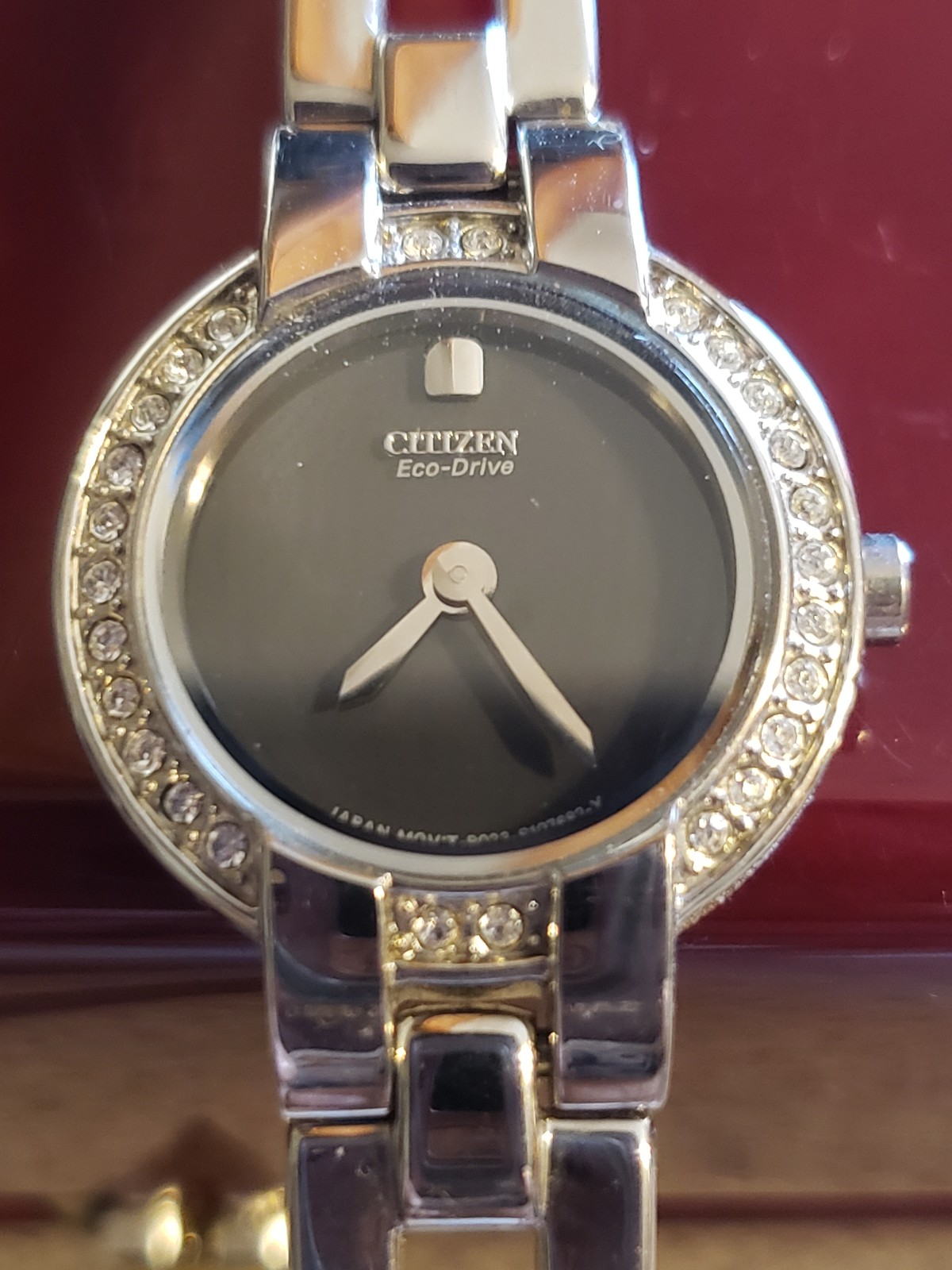 Citizen eco dive shilhoutte Swarovski crystal watch