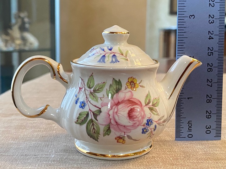Miniature Sadler England teapot tiny china collectible with removable lid and go