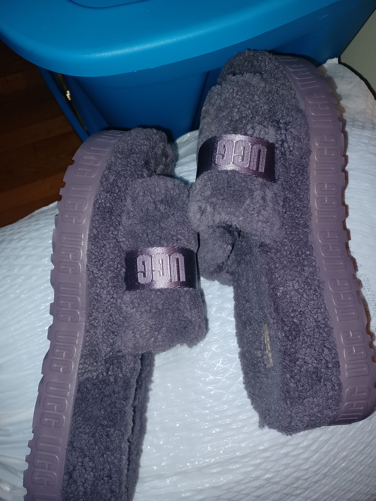 Women's UGG Slides Size us 11