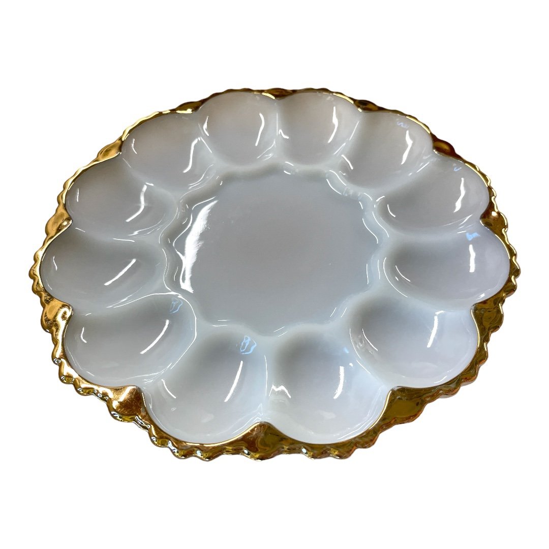 Fire King, Anchor Hocking, 10” Round, Oyster/Egg Serving Dish in Opaline White
