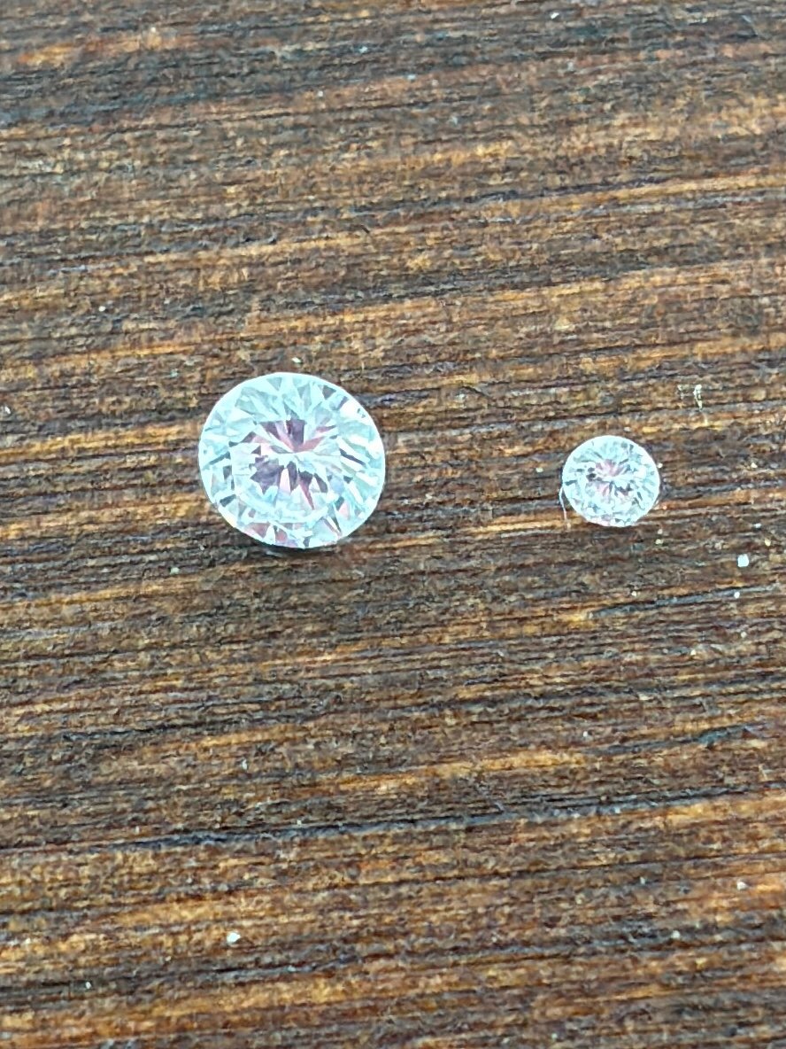 Small Diamonds Lot Of 2, 1 each .26 carat round VS1 diamond color H, 1 each .0