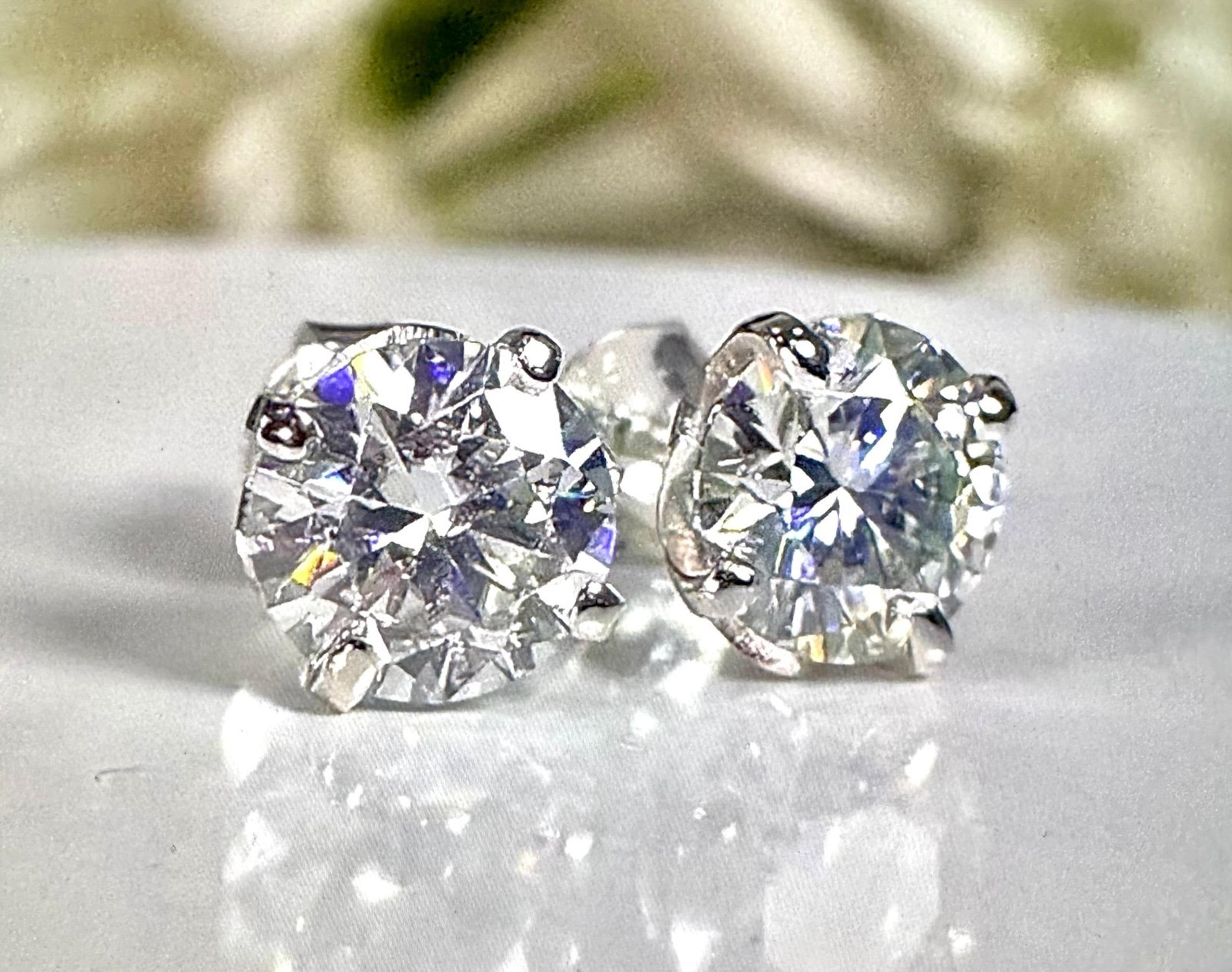 STUNNING ‼️ CERTIFIED ‼️ 4 CTs GENUINE DIAMOND STUD EARRINGS ❤️