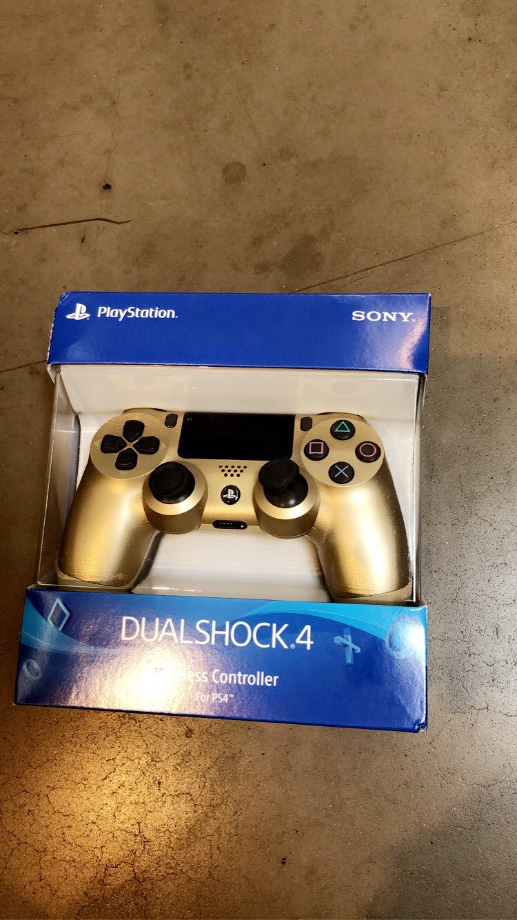 PS4 Controller