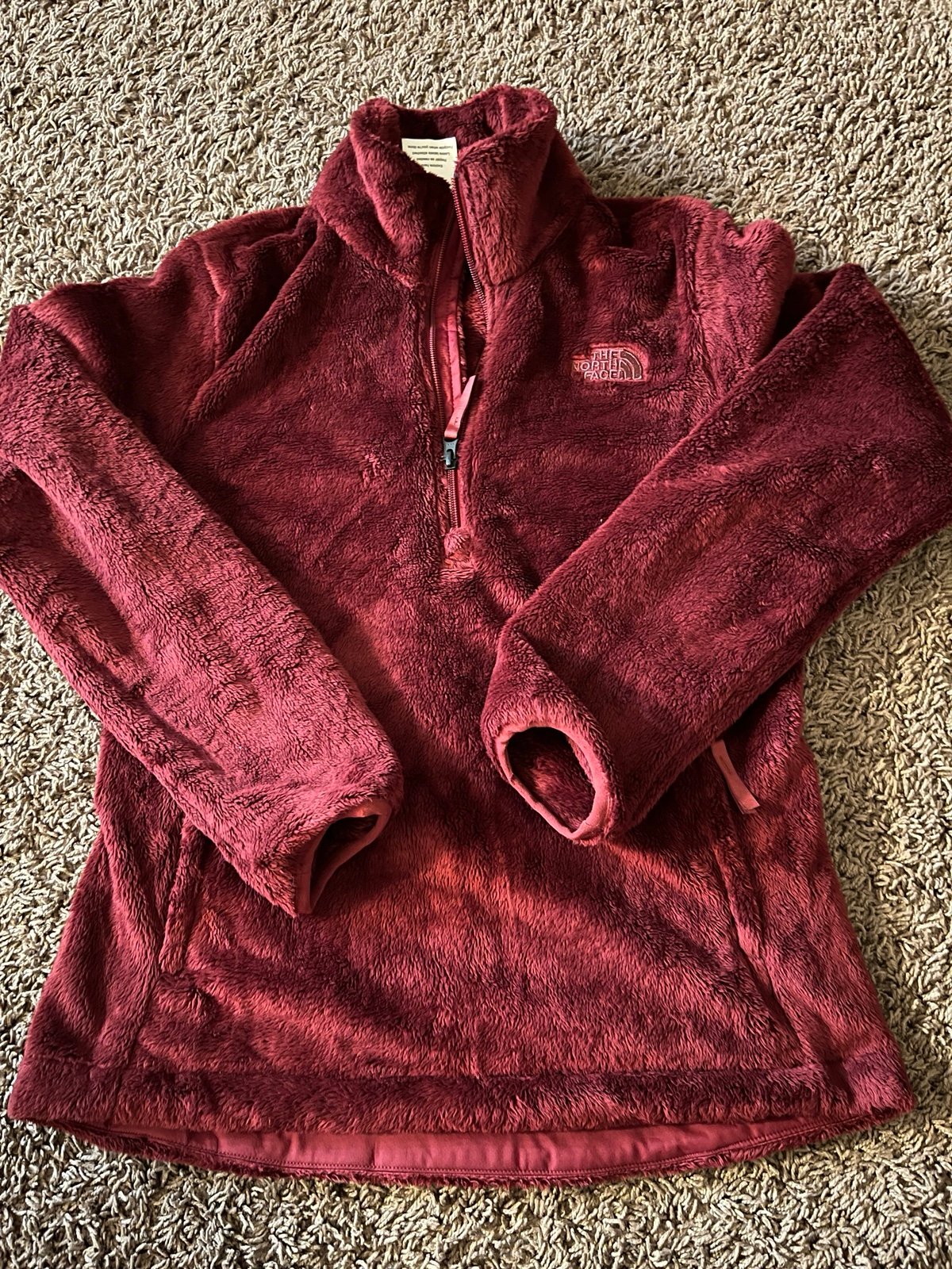 The North Face Women’s Maroon Osito Quarter Zip Fleece Pullover Size Small