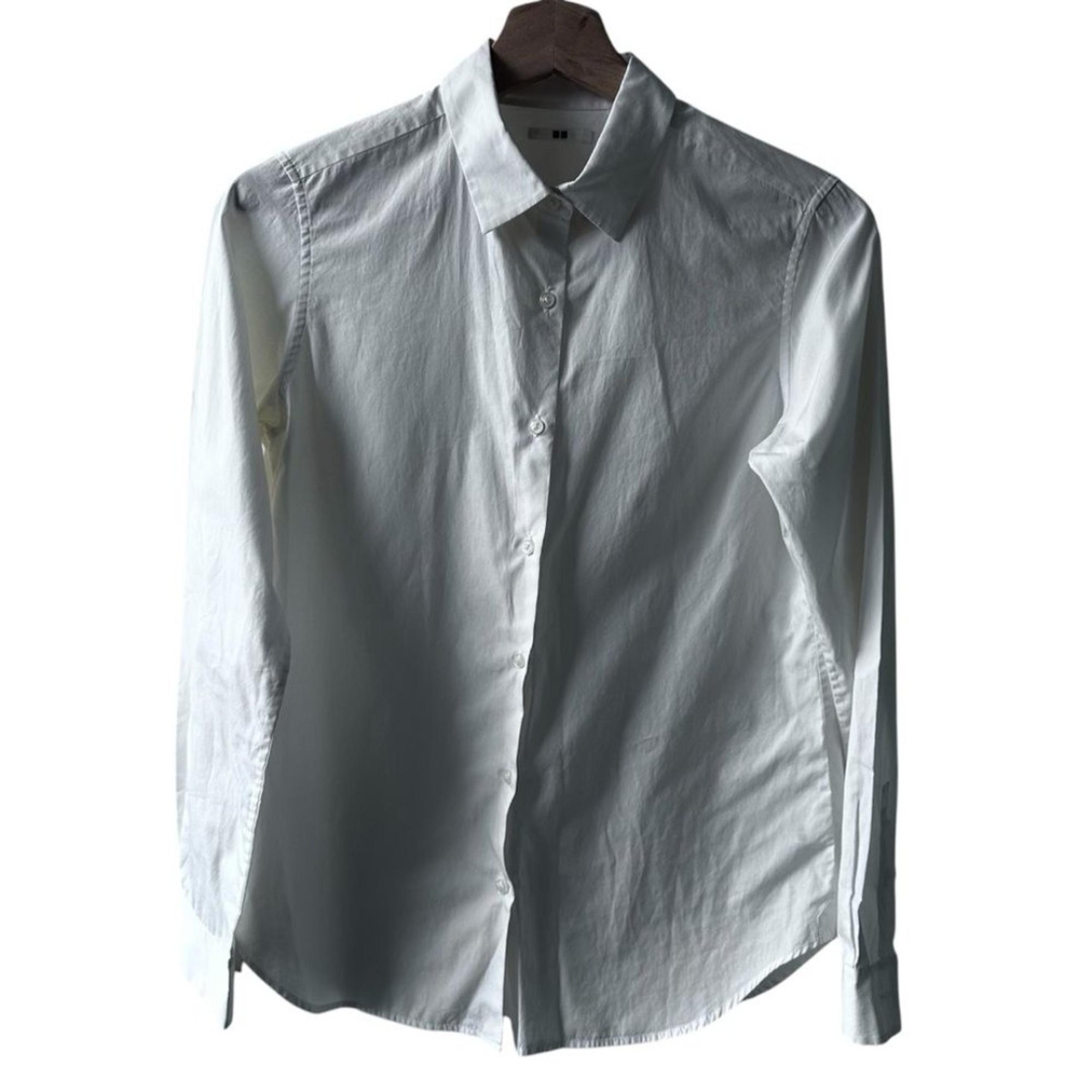 Uniqlo White Button-Down Shirt size Small Classic Wardrobe Essential minimalist