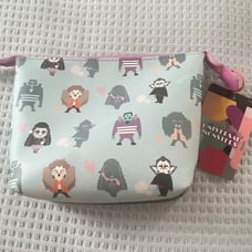 Unimon Pouch