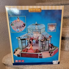 Lemax The Garden Ballroom Holiday Christmas Decor - BRAND NEW