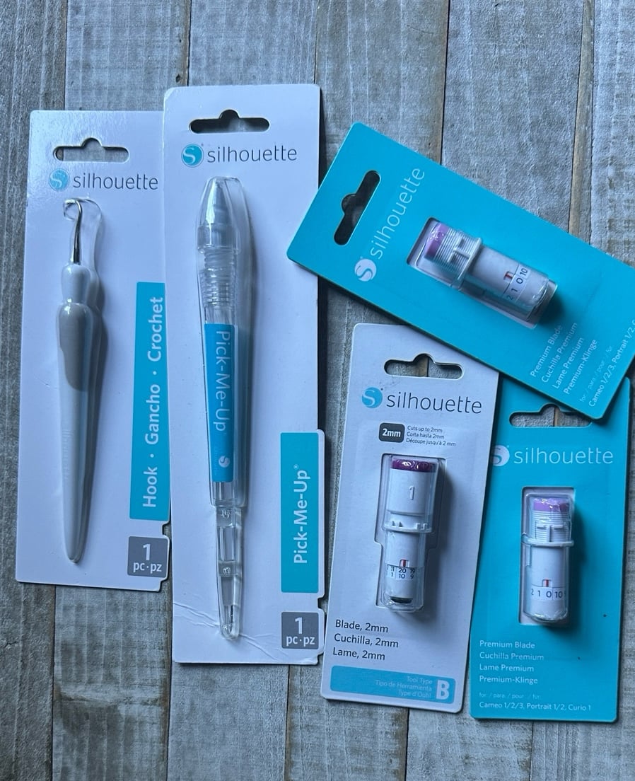 Silhouette bundle of 5 Price is firm PRICE IS Firm!!