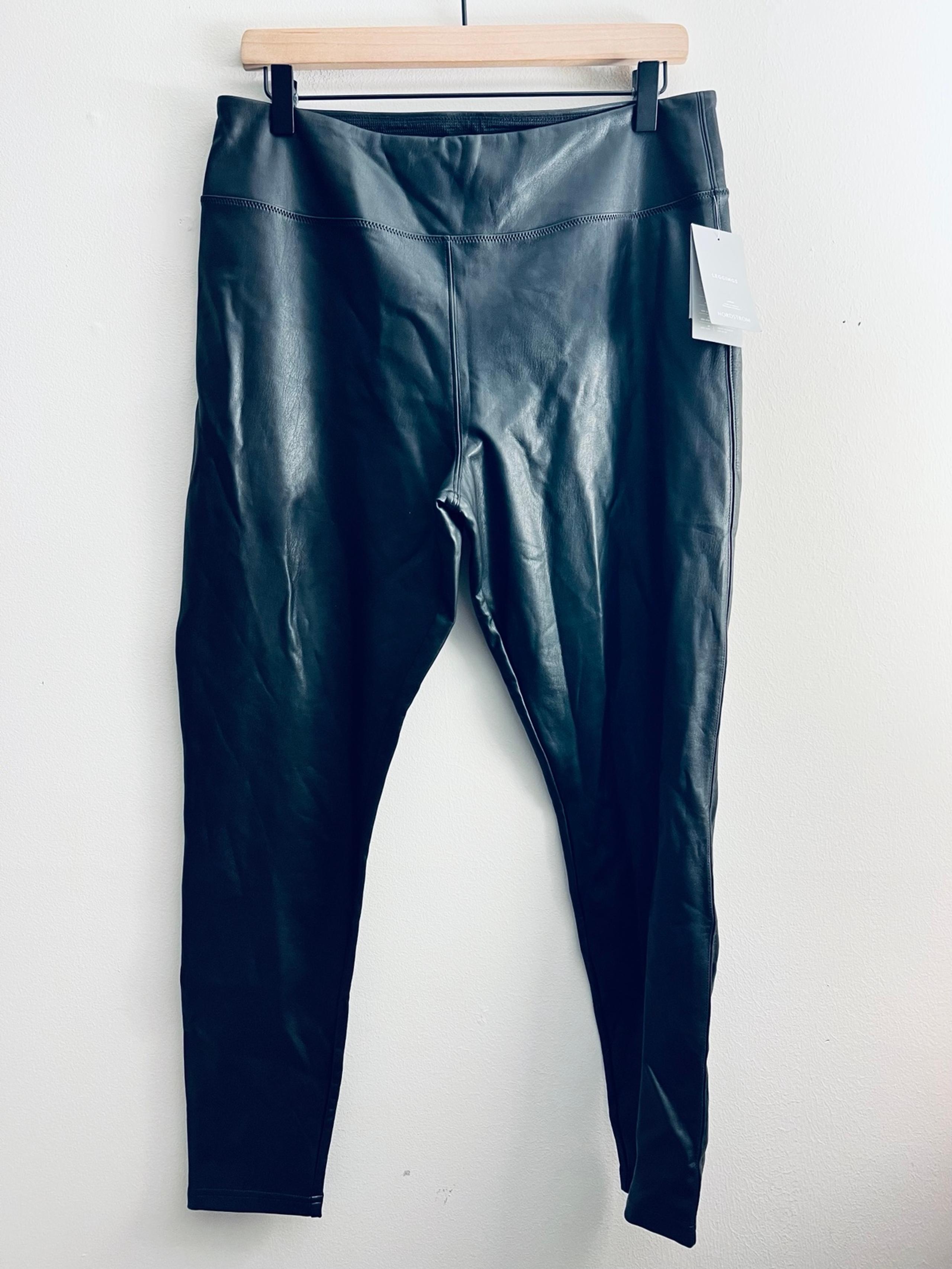 Nordstrom women black faux leather leggings L