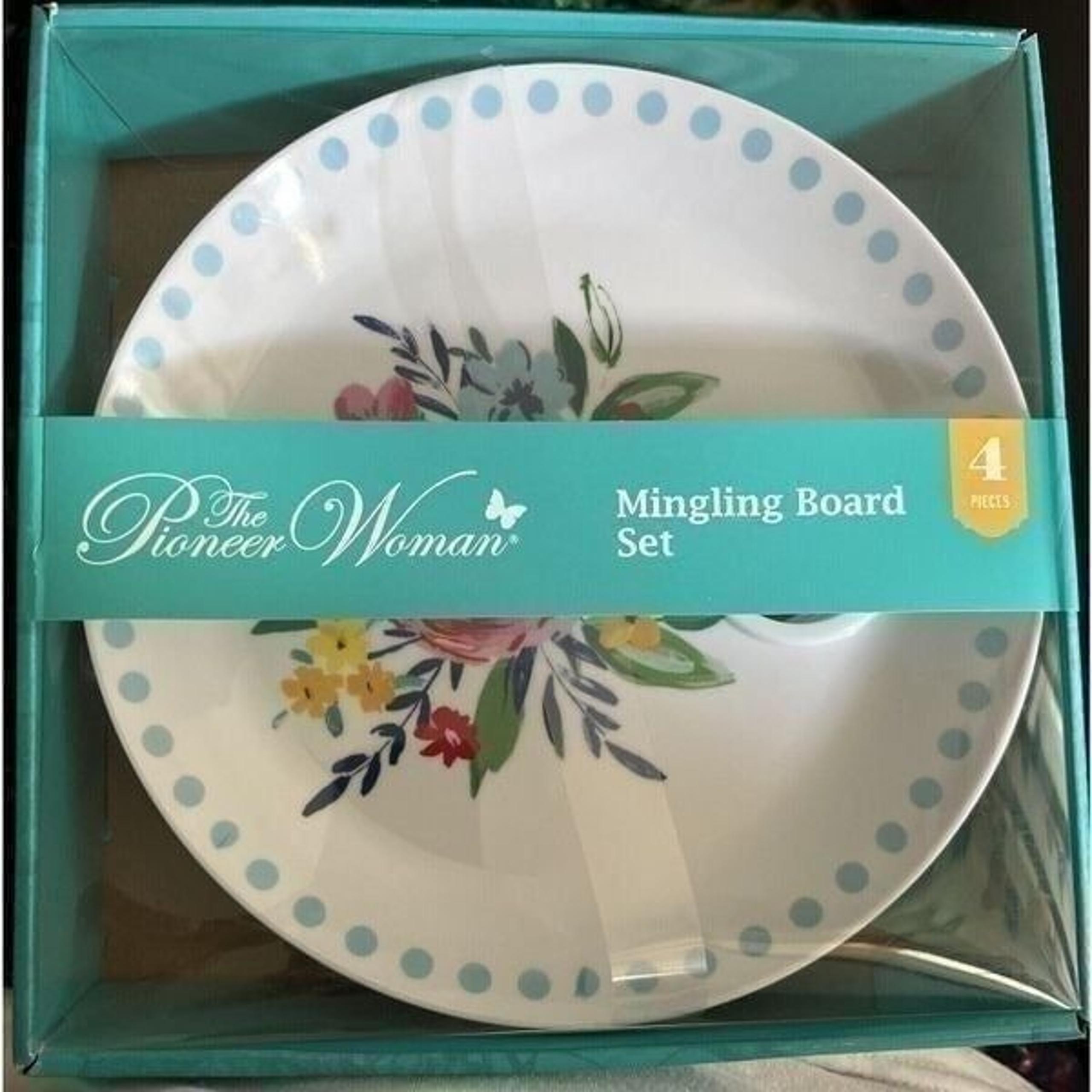 Pioneer Woman Mingling Board Plate Set 4 Appetizer Plates ( Holds Wine Glass)