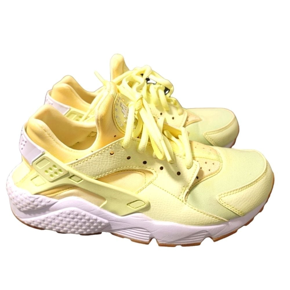 Nike Air Huaraches Lemon Yellow Size 8