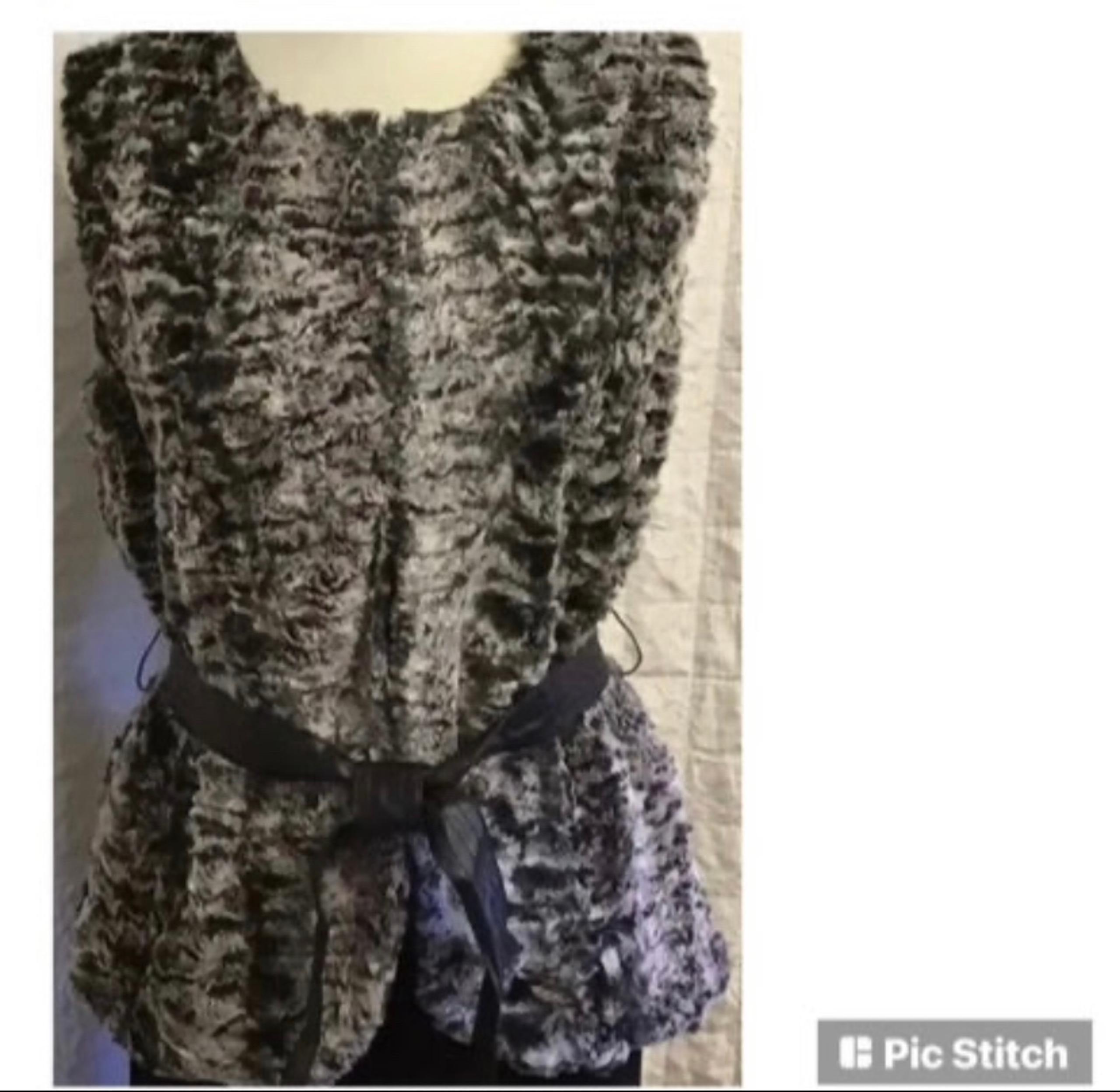 Cato NWT Women M Belted Faux Fur Lined Outerwear Vest Super Warm! MSRP of $75