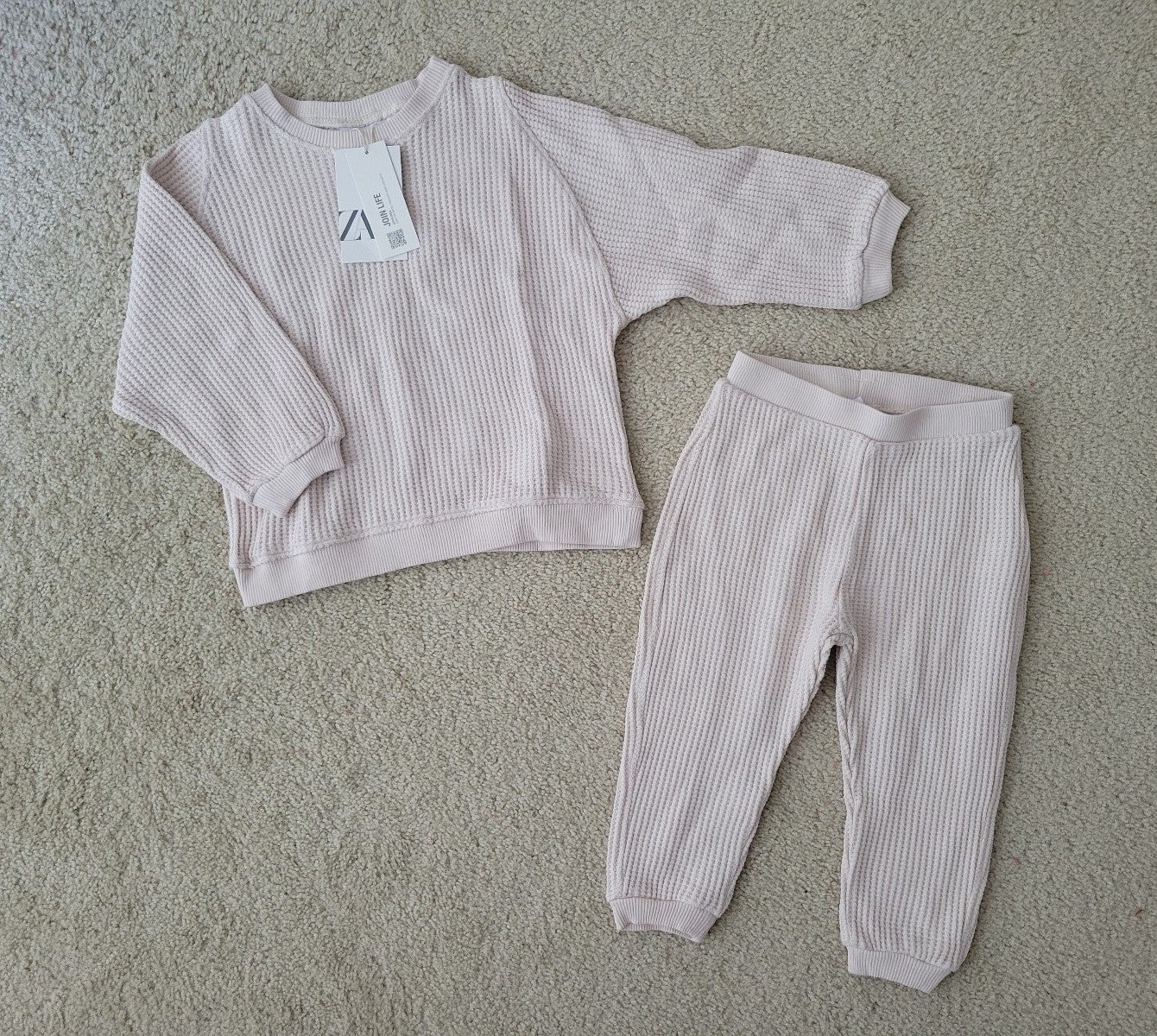 Zara kids boys girls WAFFLE-TEXTURED PLUSH SET. Size 3-4t