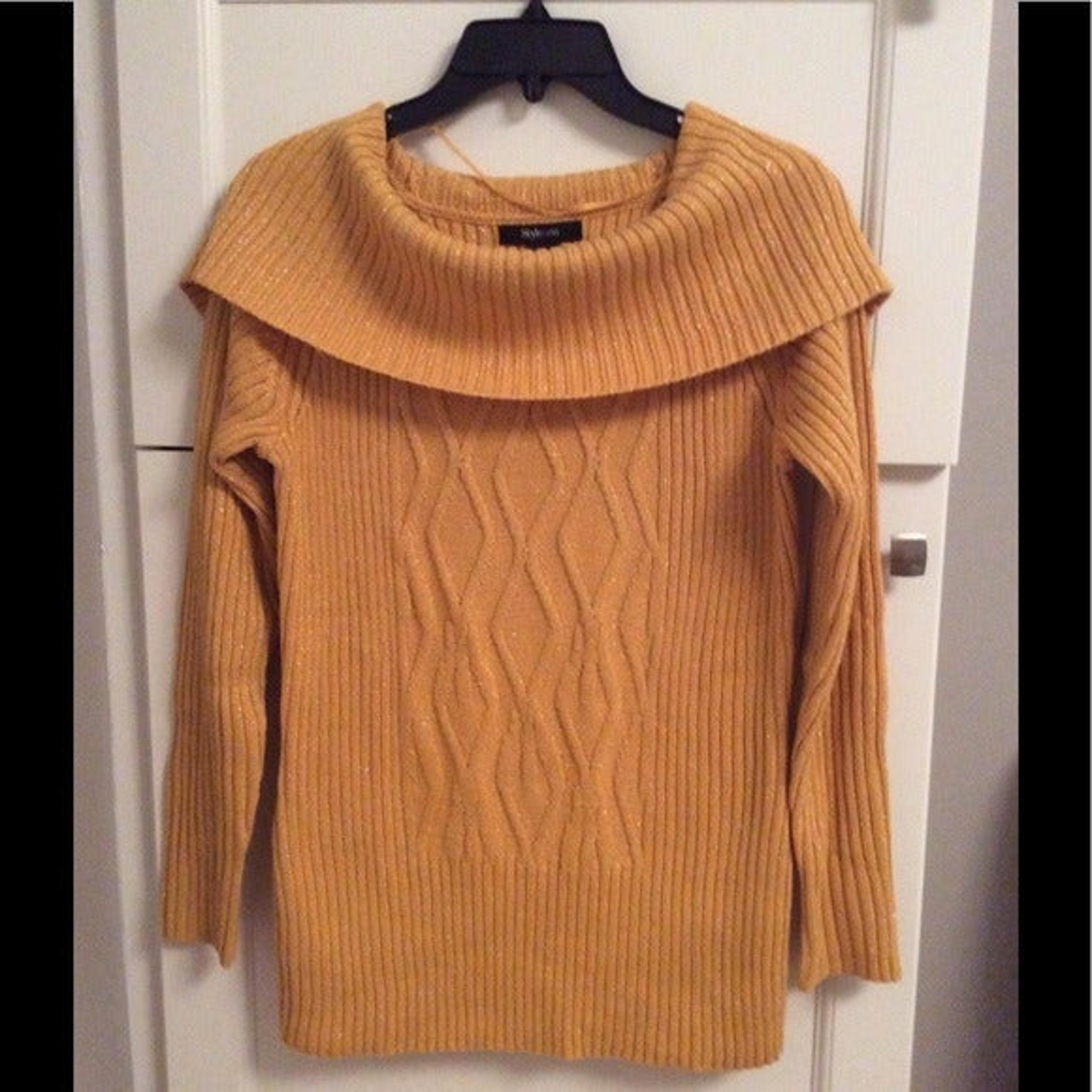 Style &co. knitted sweater metallic