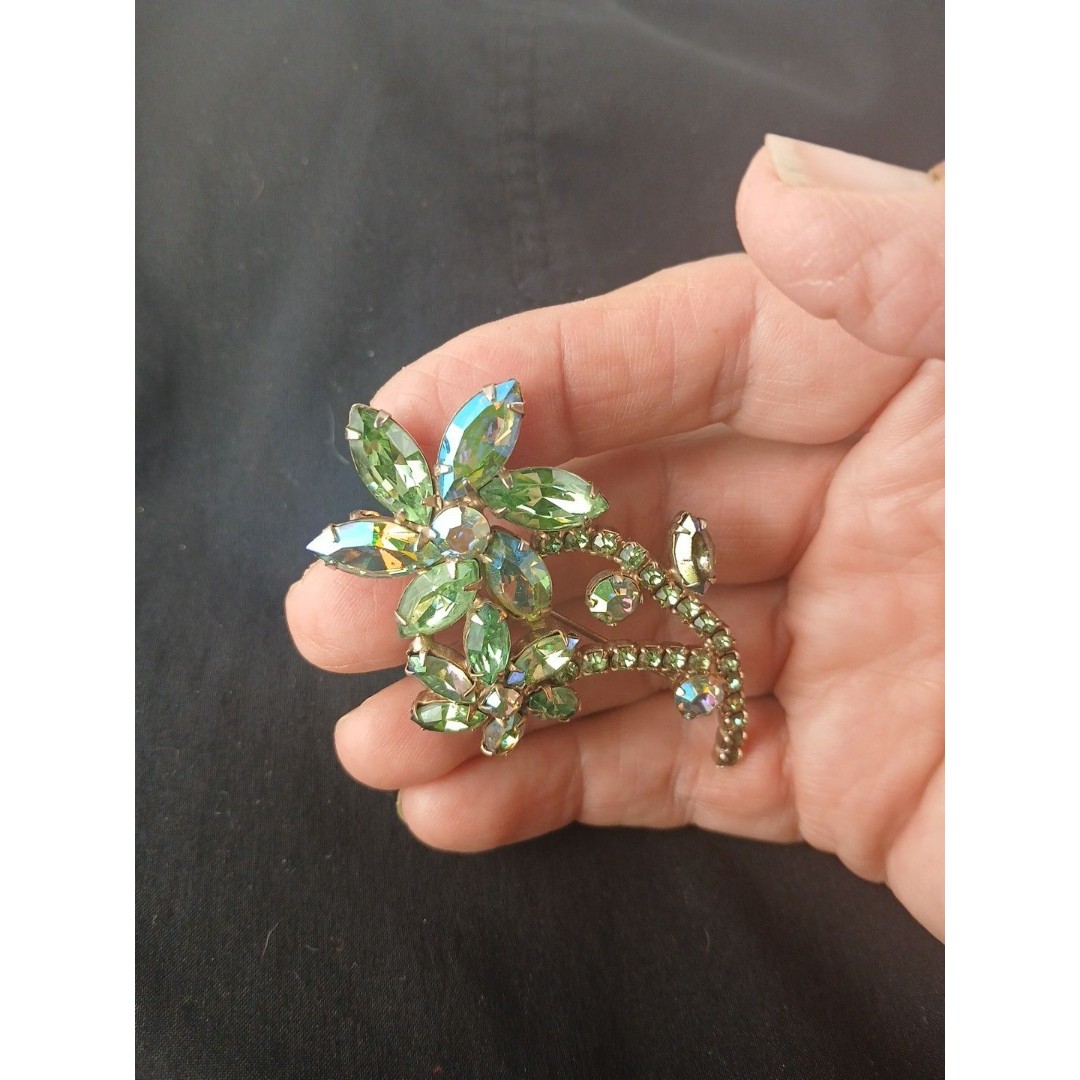 Vintage Signed Weiss Rhinestone Flower Brooch Pin Jewelry Green Multi AURORA