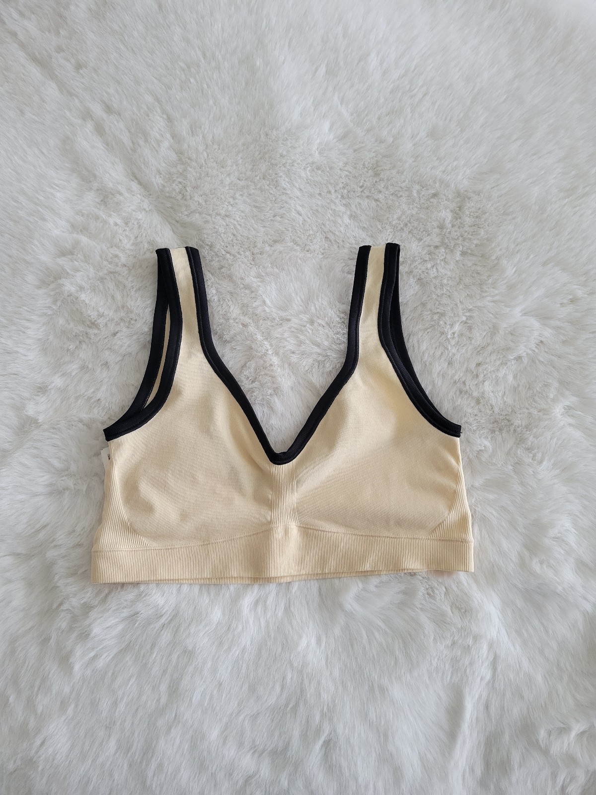 OUT FROM UNDER SEAMLESS RIBBED BRALETTE SIZE XS/S