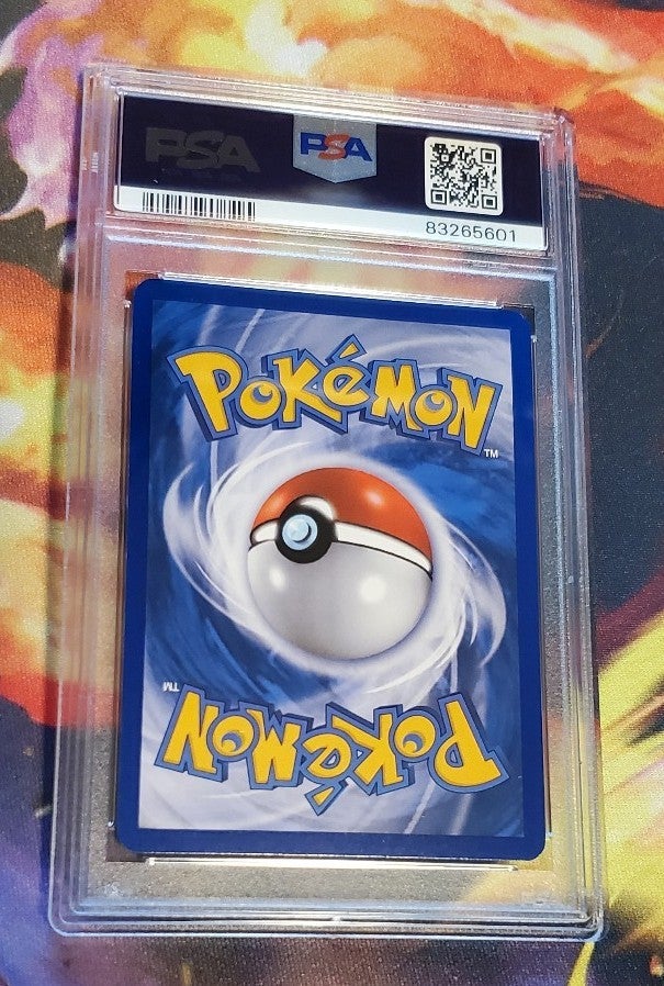 Pikachu PSA8 2009 Arceus #71/99 Rev Holo