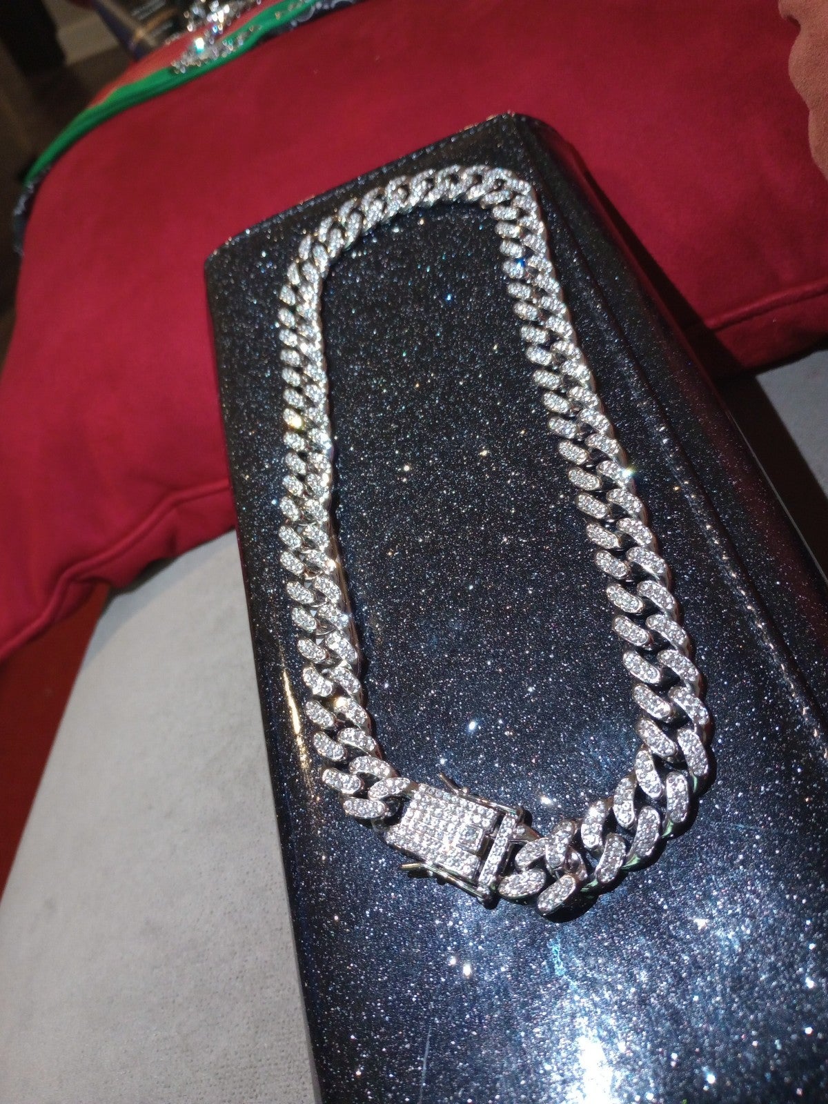 One 18 chain Unisex-Real Lab Diamond Look like money without overspending
