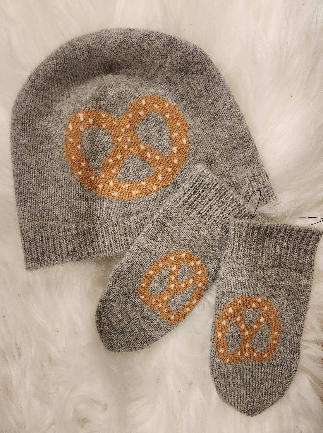 Sofia Cashmere Kids Hat & Mittens