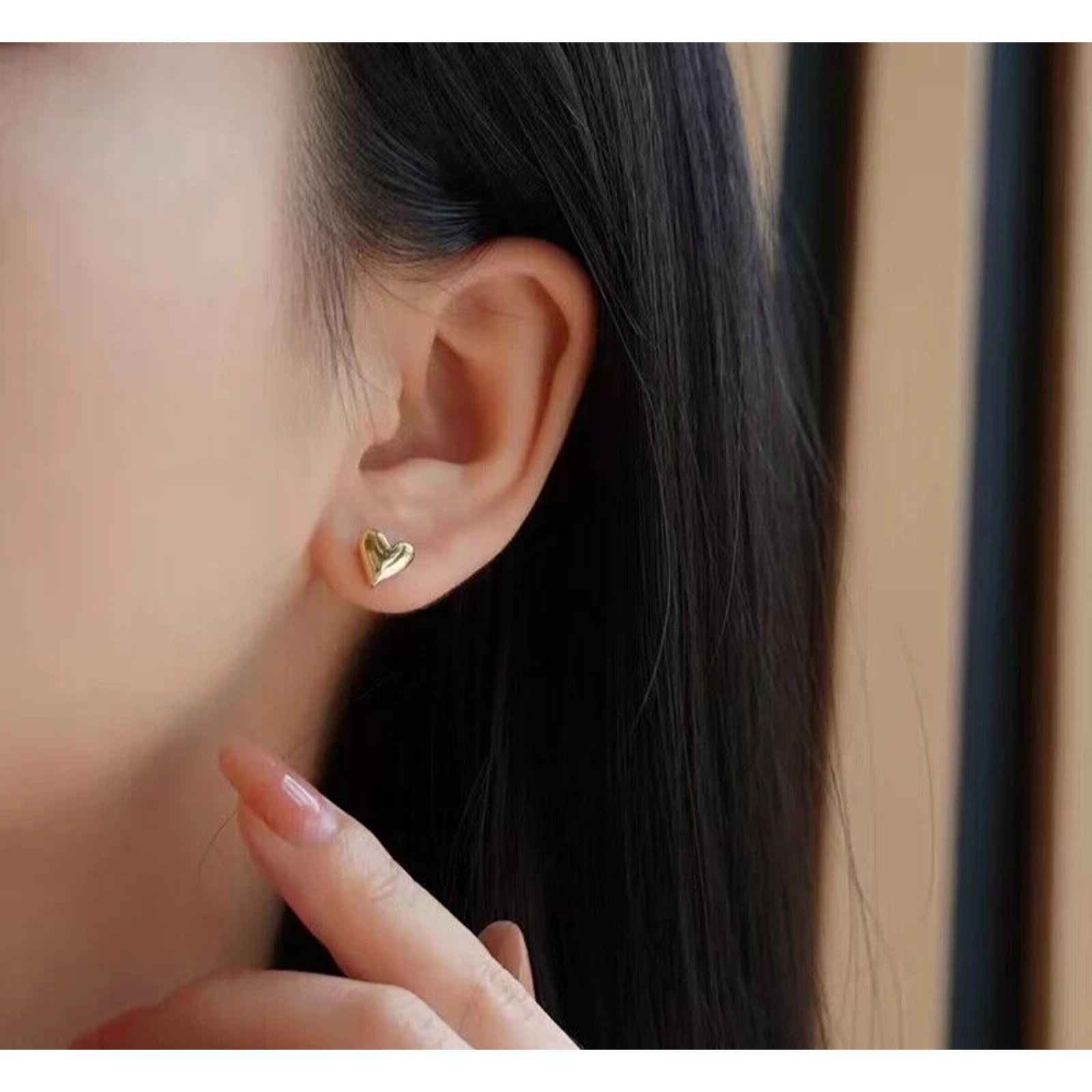 18k Gold Heart Shape Earrings, Solid 18k Gold Heart Stud Earrings, Gold Heart