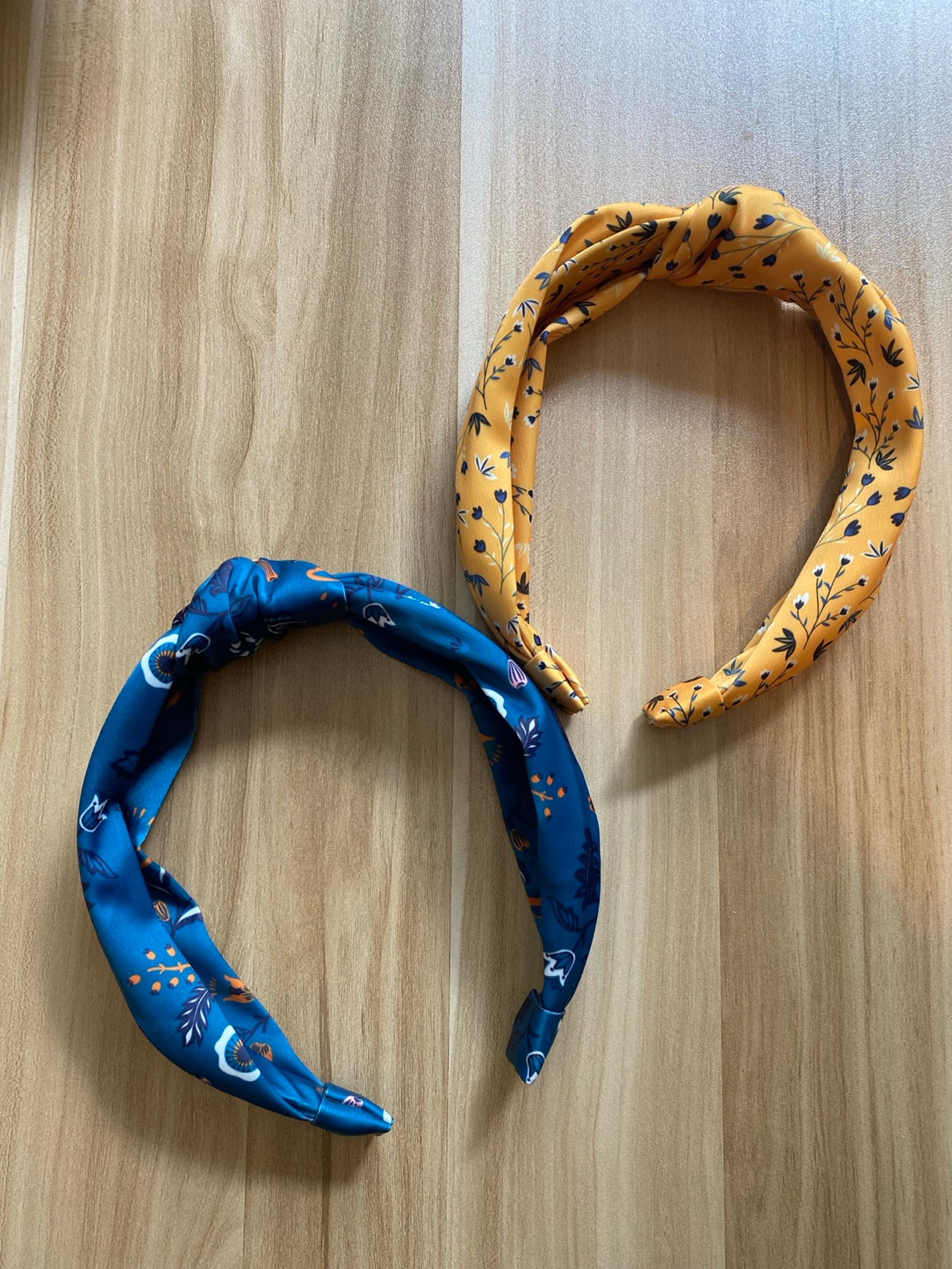 Nwot Headbands of Hope Set of 2 Knotted Hair Bands Blue  Yellow Floral Alltrue