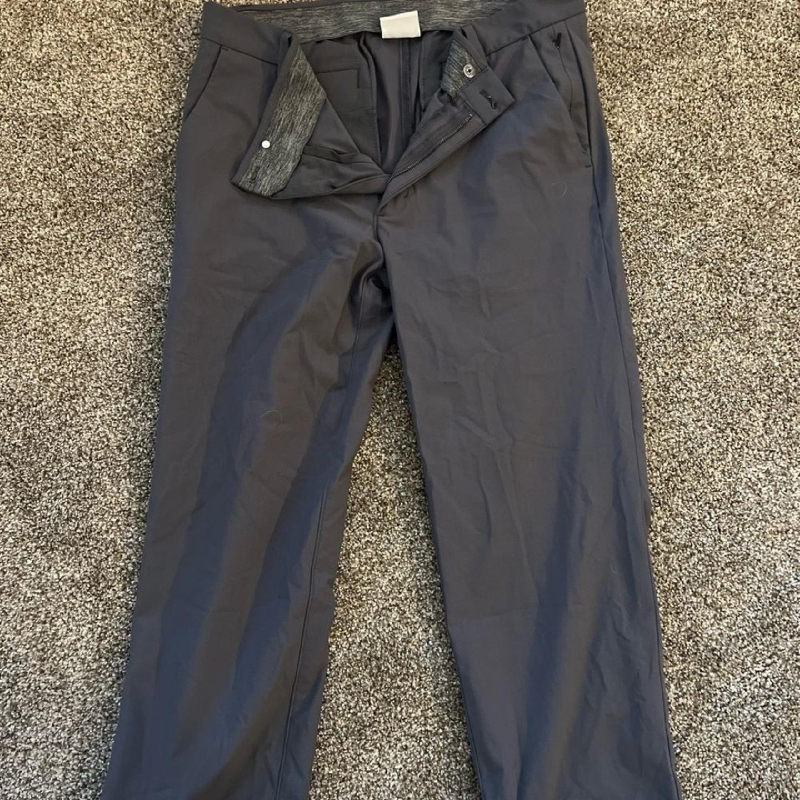 Izod Golf Men’s golf pants 36x30 grey