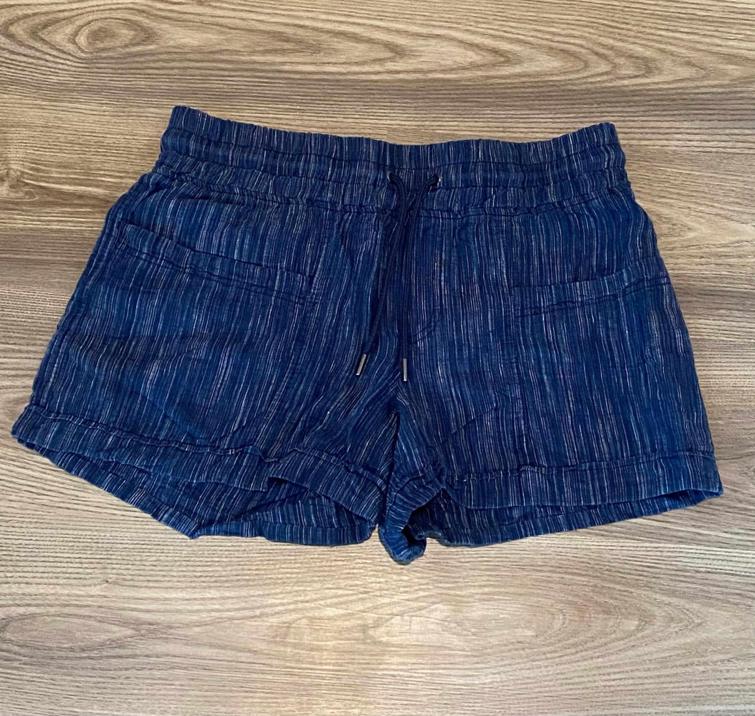 Athleta Cabo Linen Textured Pull On Blue Navy Stripe Shorts Womens size 8
