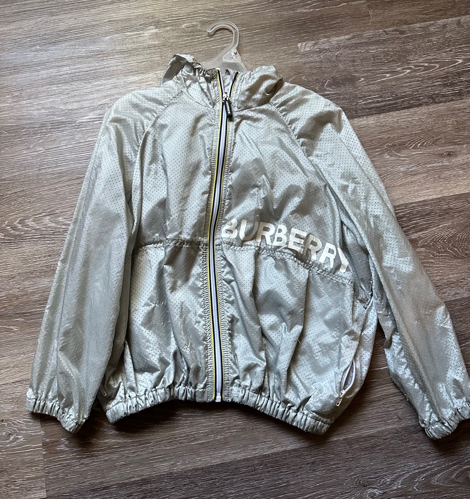 burberry vest silver