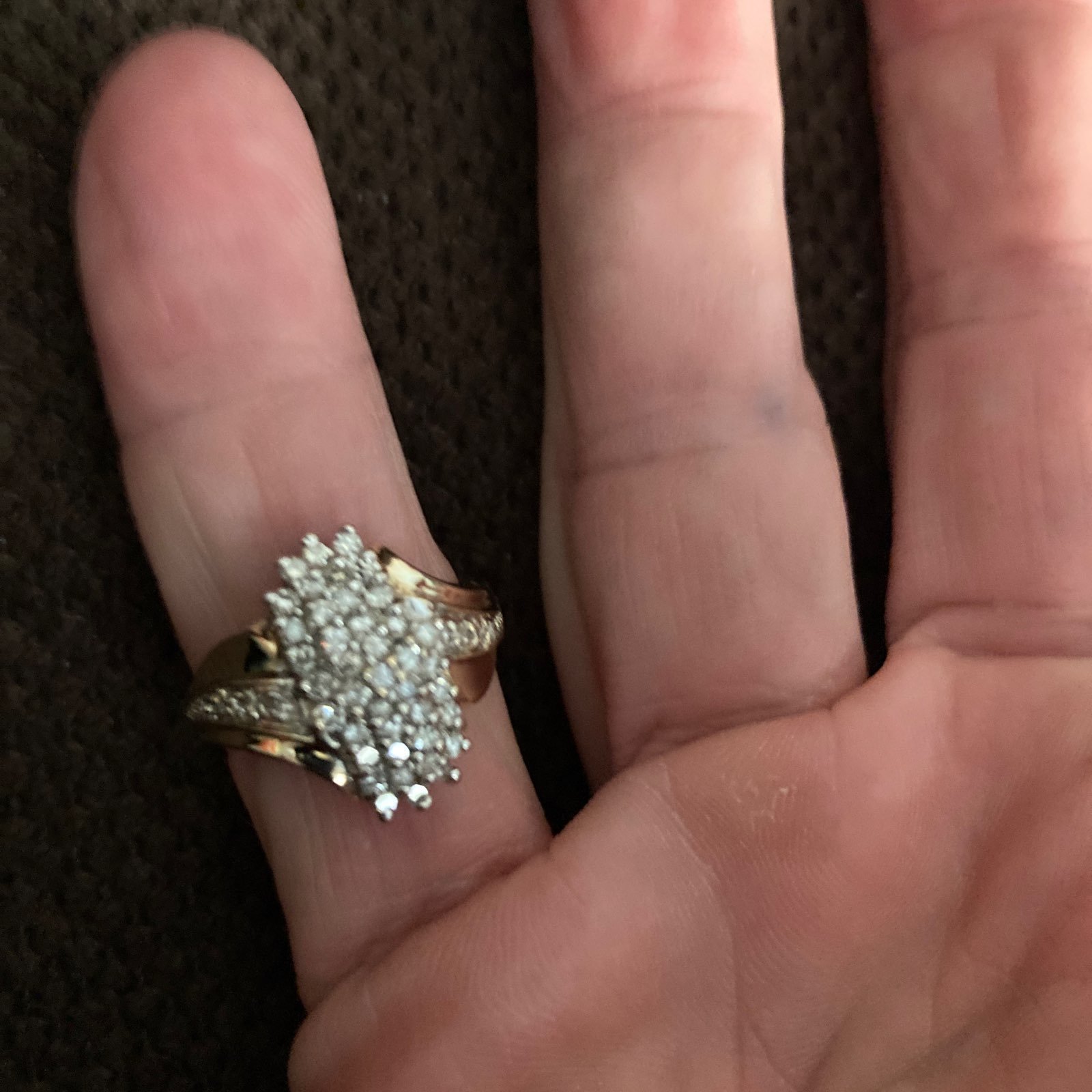 LADYS 10KT YELLOW GOLD DIA DINNER RING