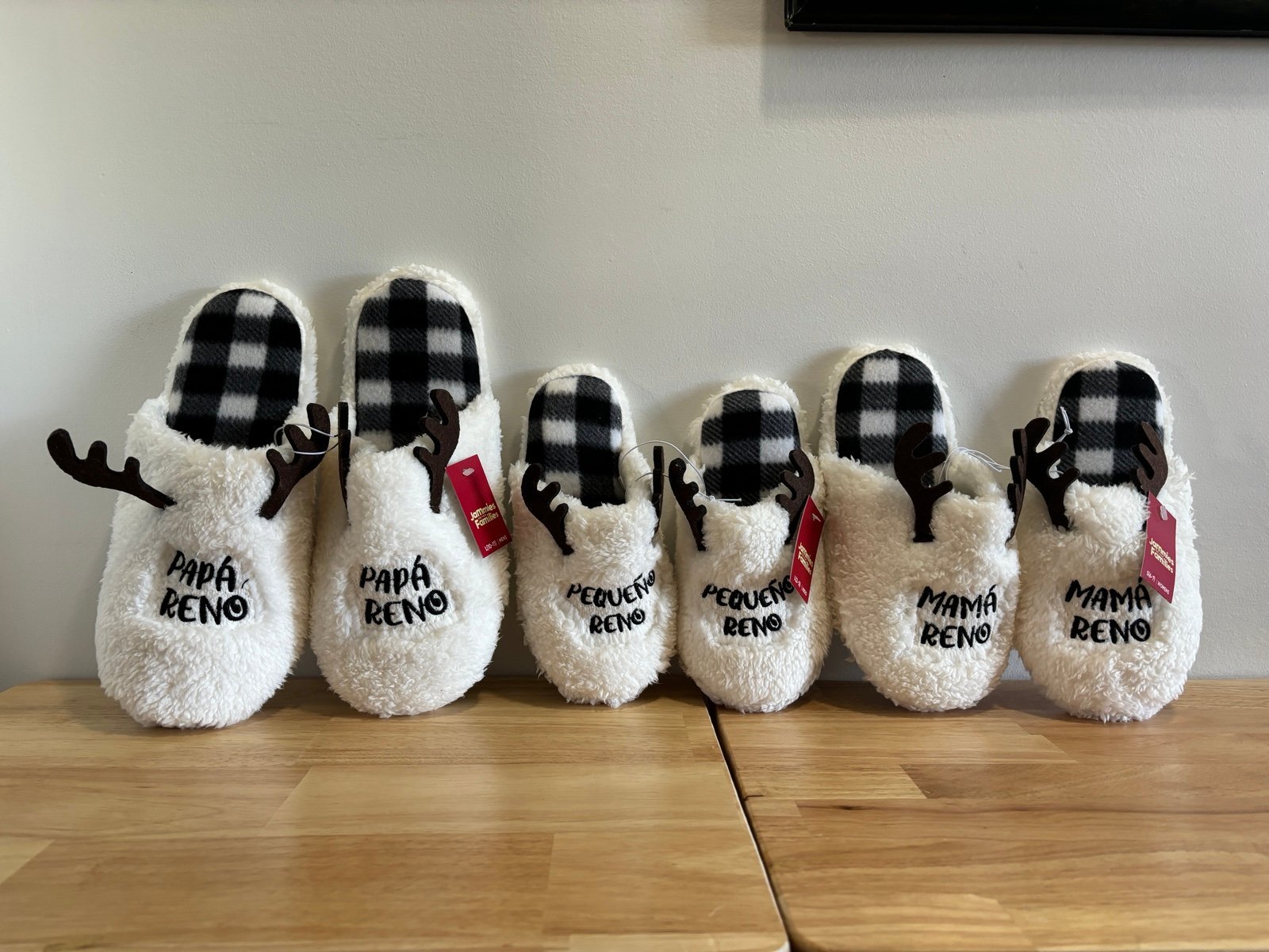 Christmas Matching Slippers Family Men L Women S Kids L Papa Mama Pequeno Reno