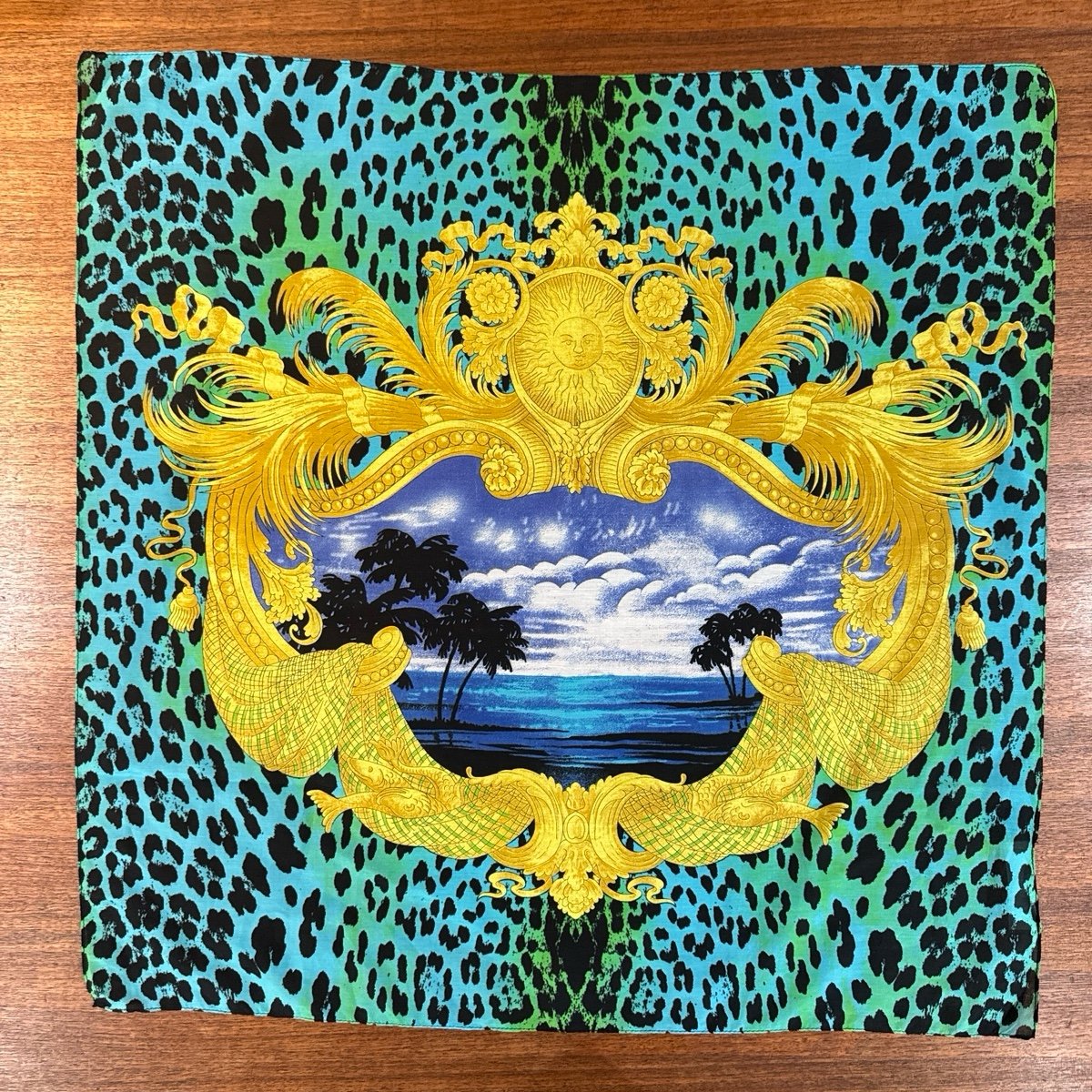 [SUPER RARE] VERSACE x H&M scarf