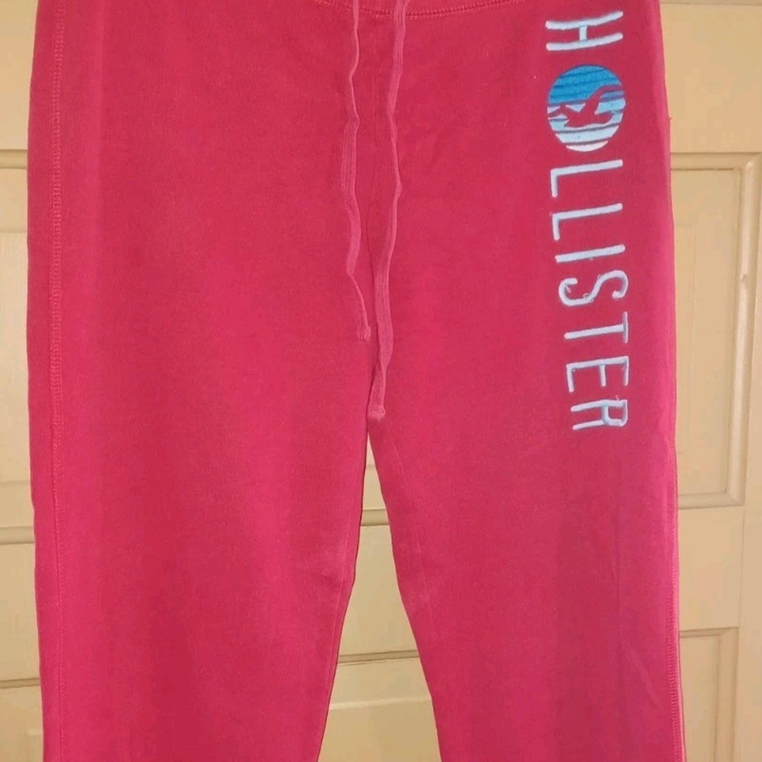 Hollister Co. Women's Red Joggers-tracks uits Size Large Women’s