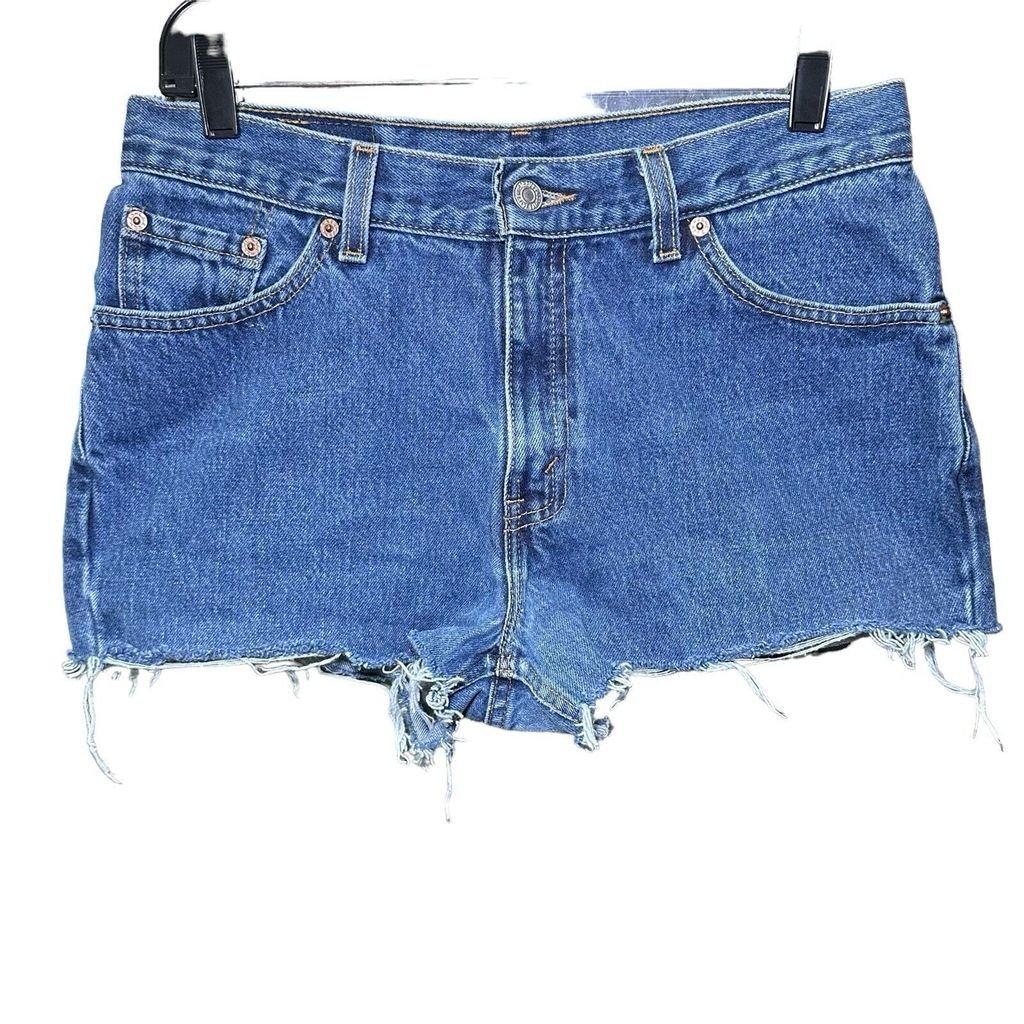 VTG Levis 517 Relaxed Cut Off Shorts Womens Jr 11 Raw Hem Blue Denim Cotton ‘99