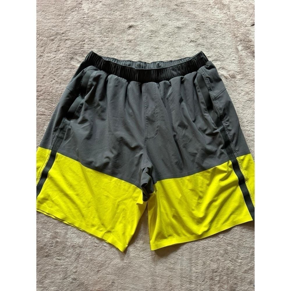 Lululemon Men's Shorts Lined Color Block Blue Green Active Gym Training Size M