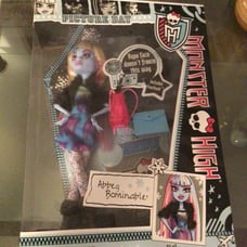 BRAND NEW.. Monster High doll Picture day Abbey Bominable