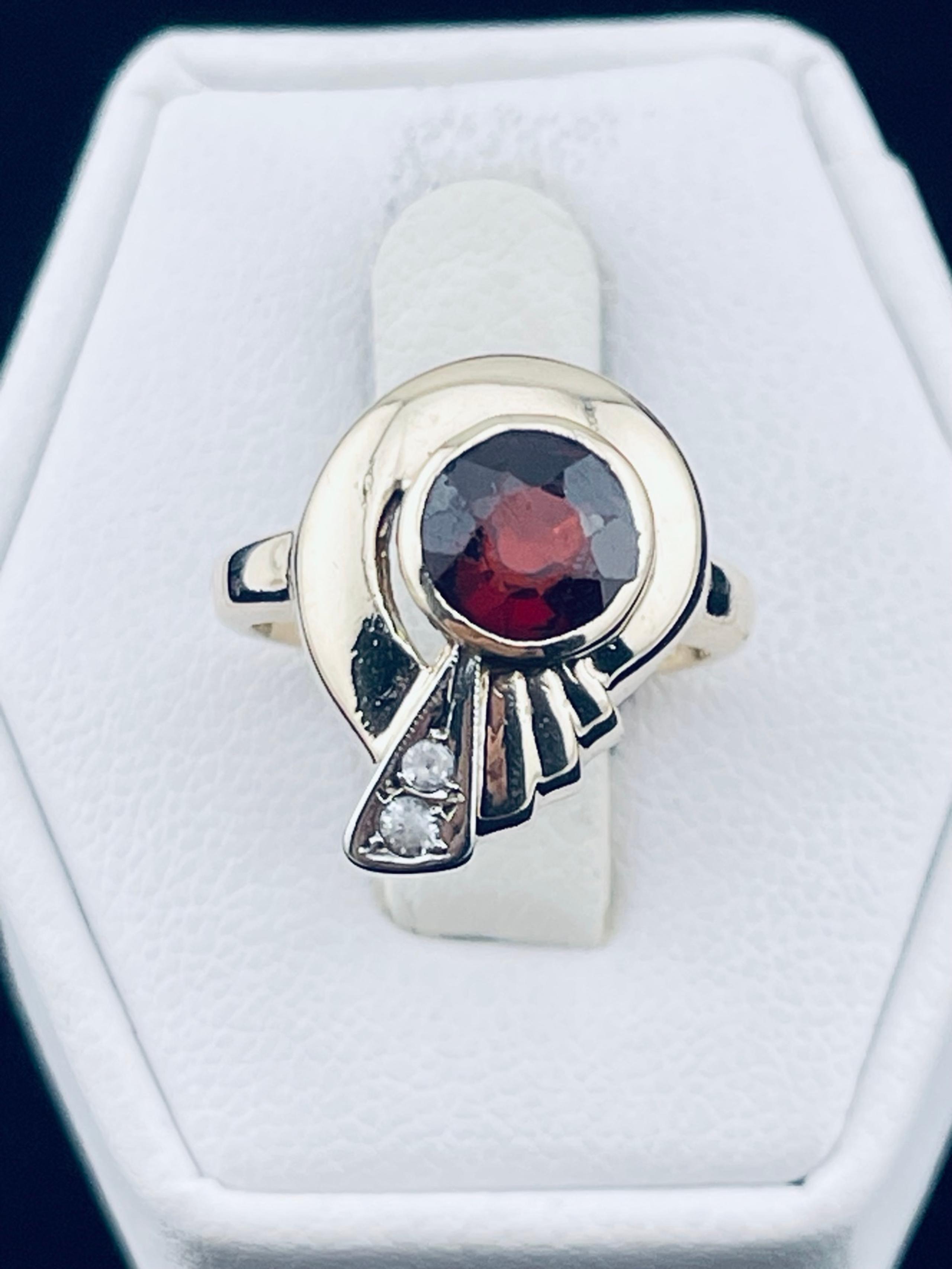 Antique Victorian art, deco, garnet and diamond ring 10 karat yellow gold