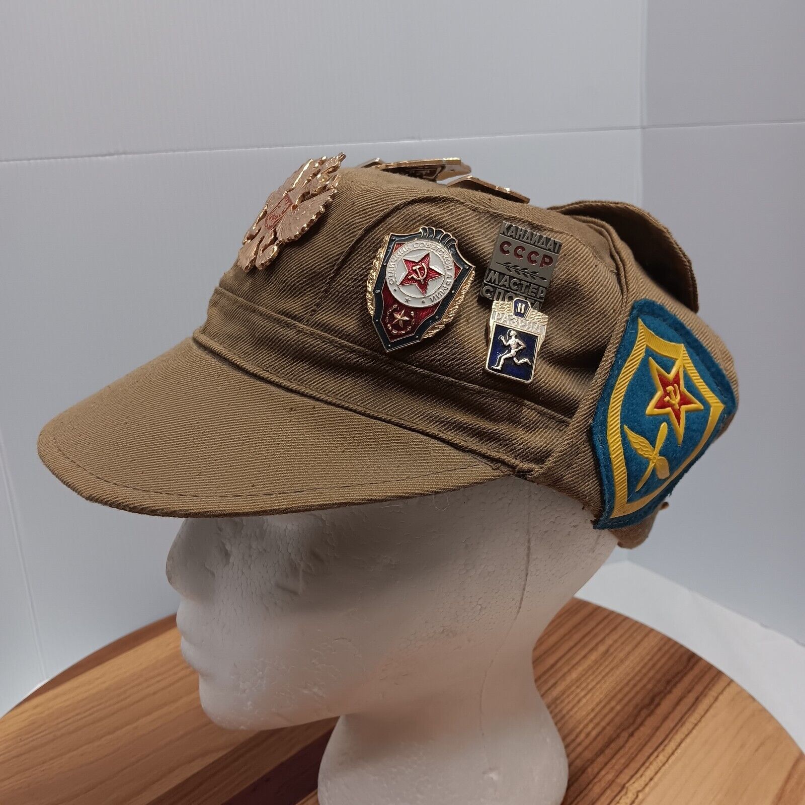 RUSSIAN USSR SOVIET UNION VINTAGE MILITARY HAT LOTS OF PINS PATCHES COLD WAR