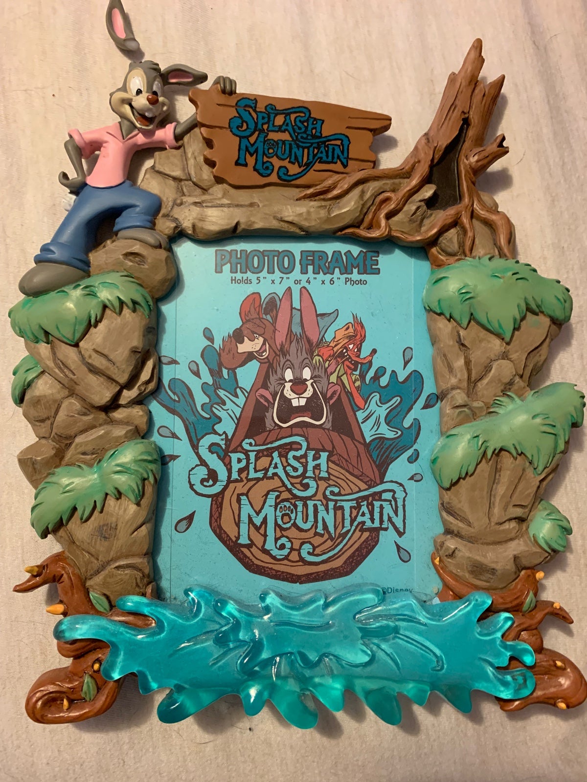 Solash mountain picture frame