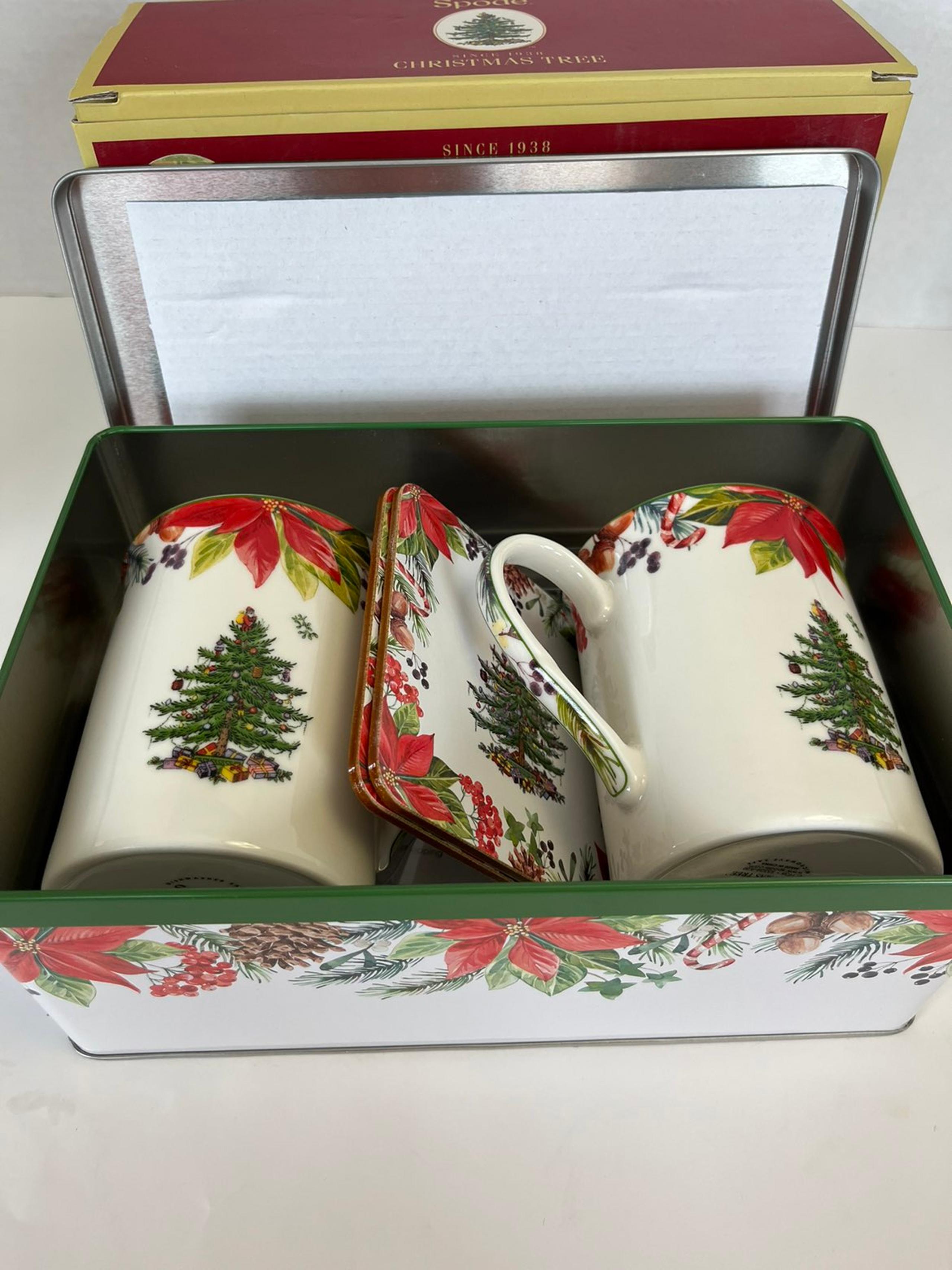 Spode Christmas Tree mug set