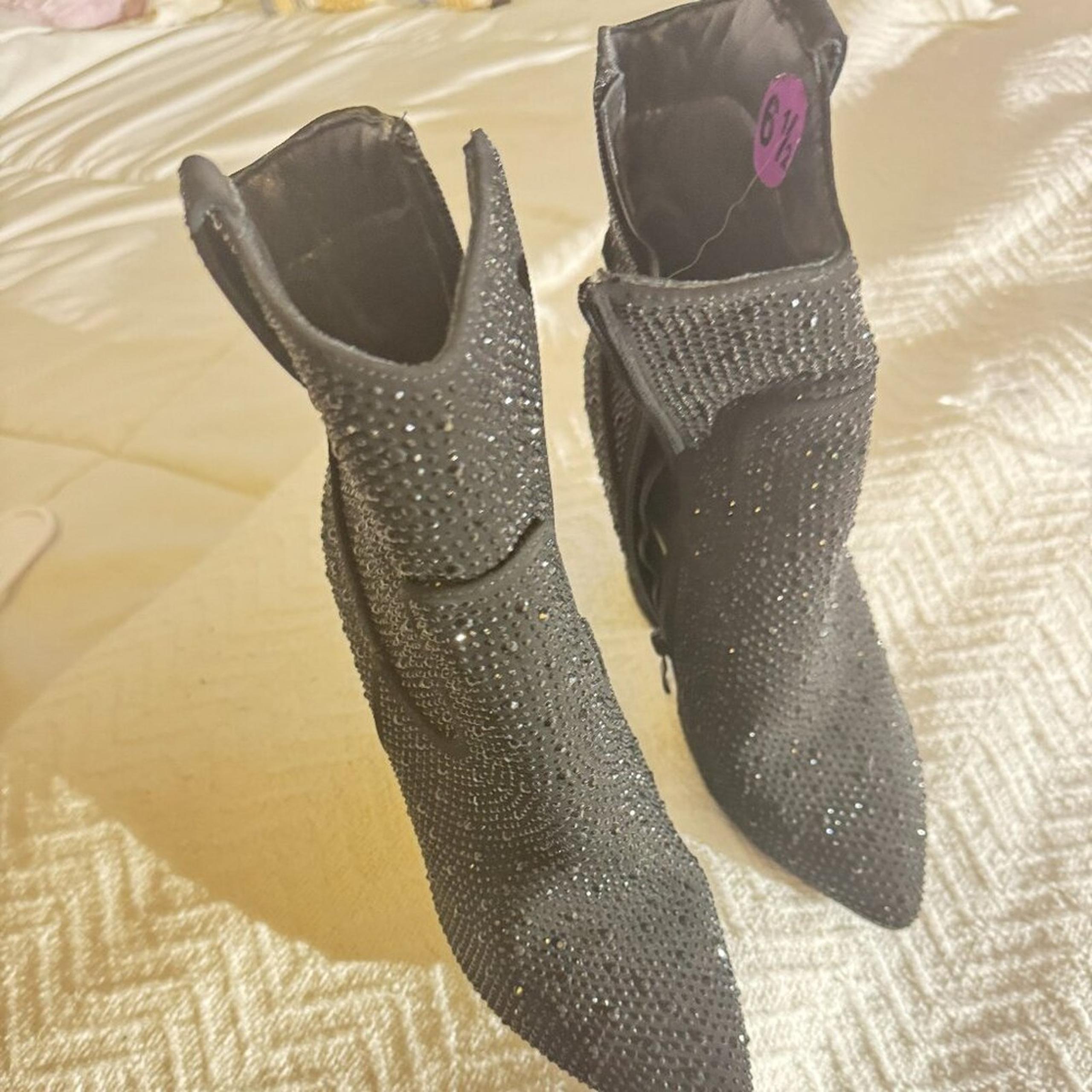 Forever Black Rhinestone Western Boots - Size 6.5