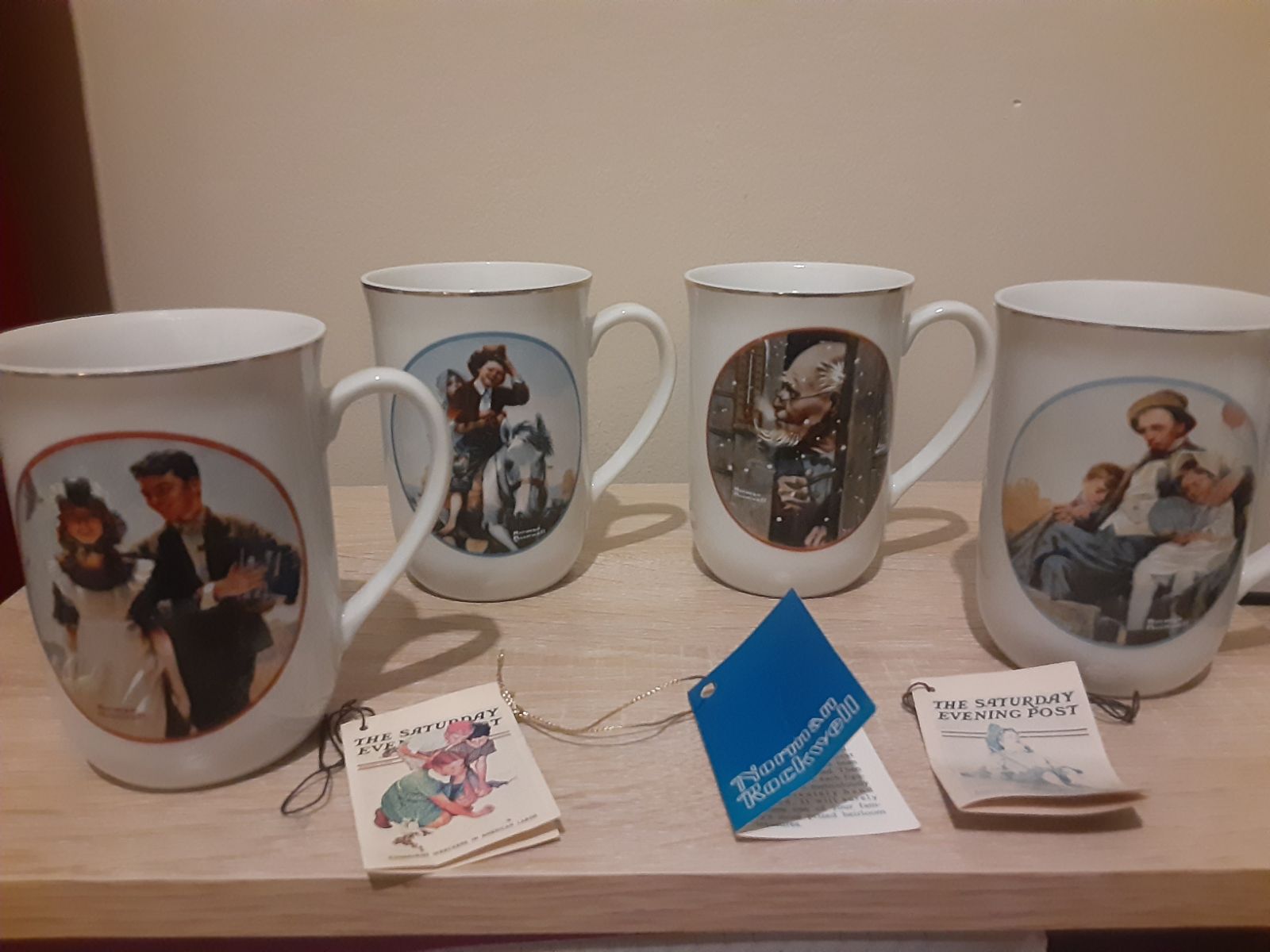 Norman Rockwell mug set