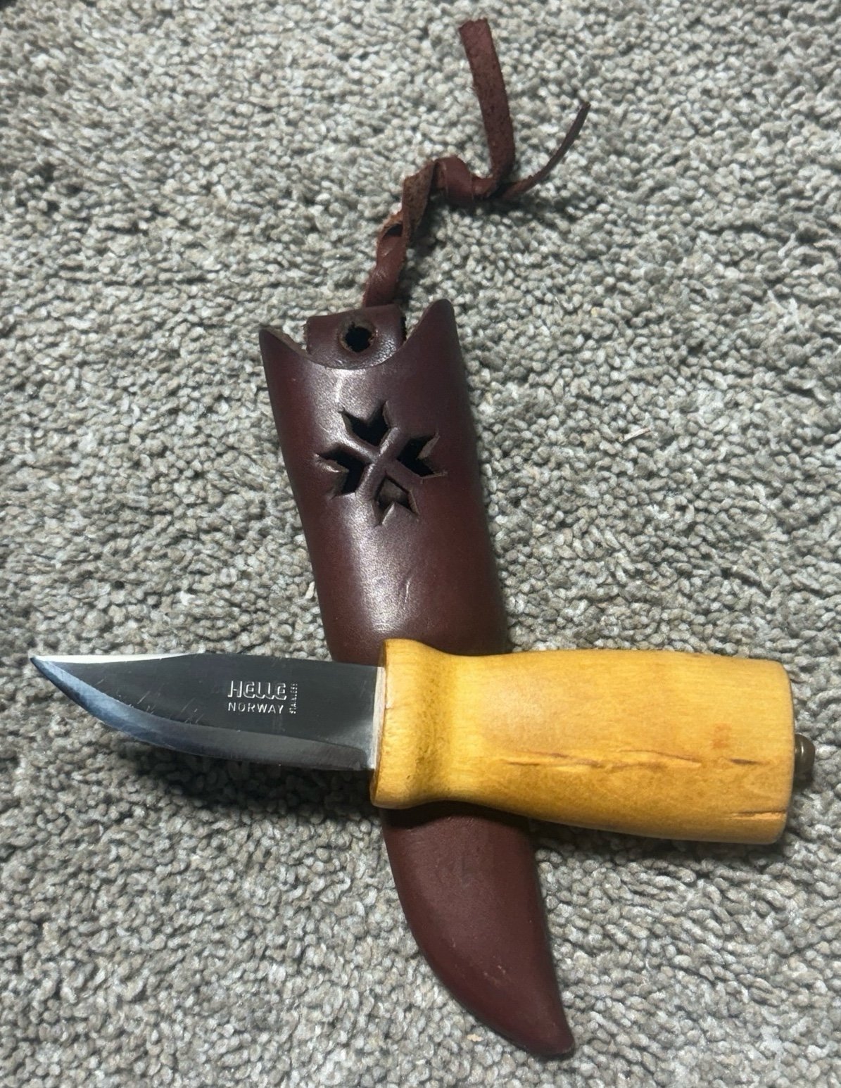 Helle Nying Knife made in Norway w/ Sheath