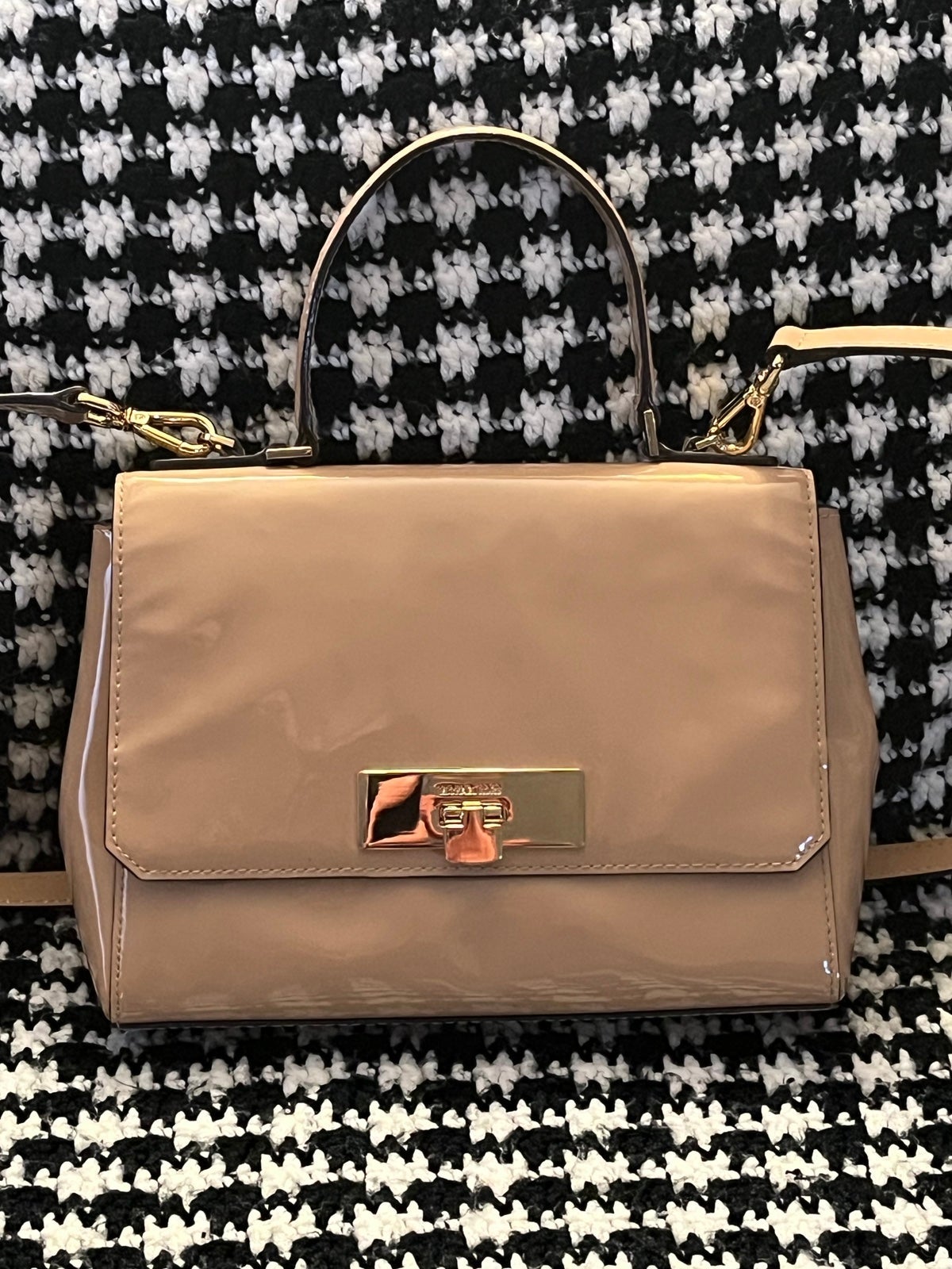 Michael Kors “CALLIE” Patent Leather Crossbody (USED ONE)