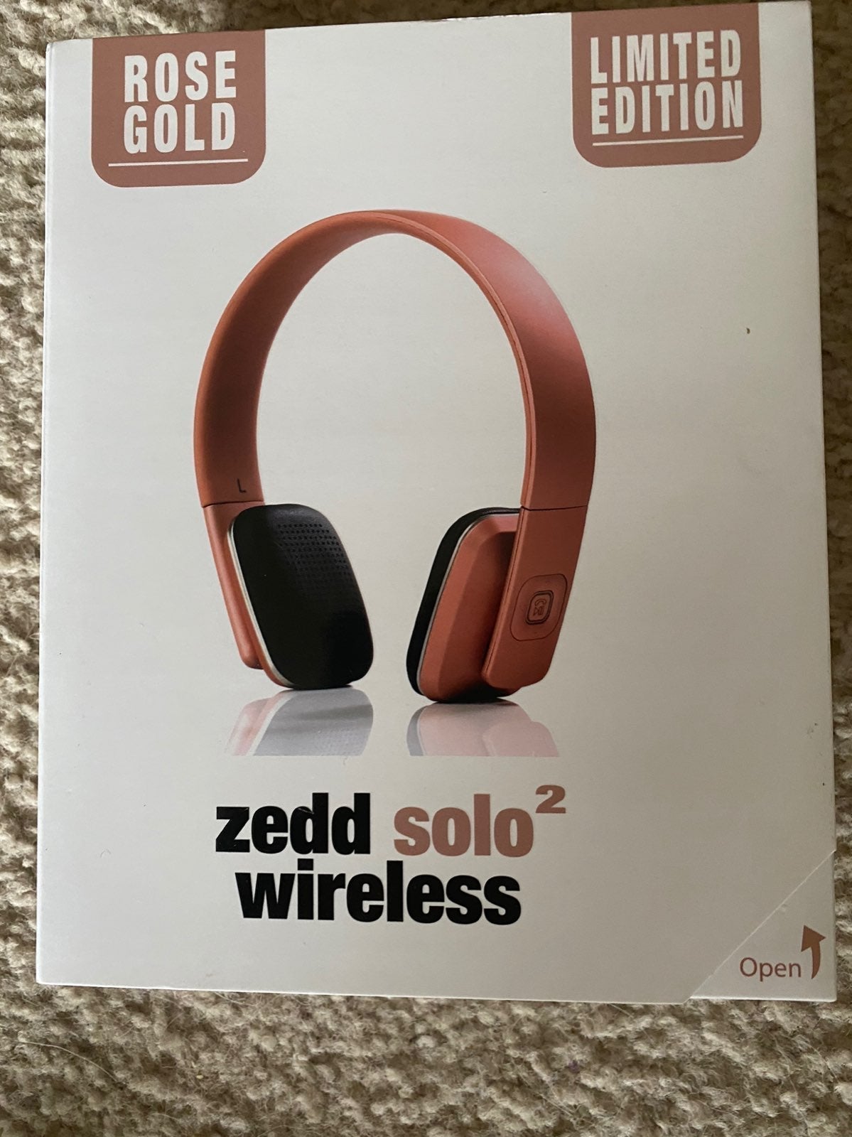 Zedd solo 2 wireless headphones