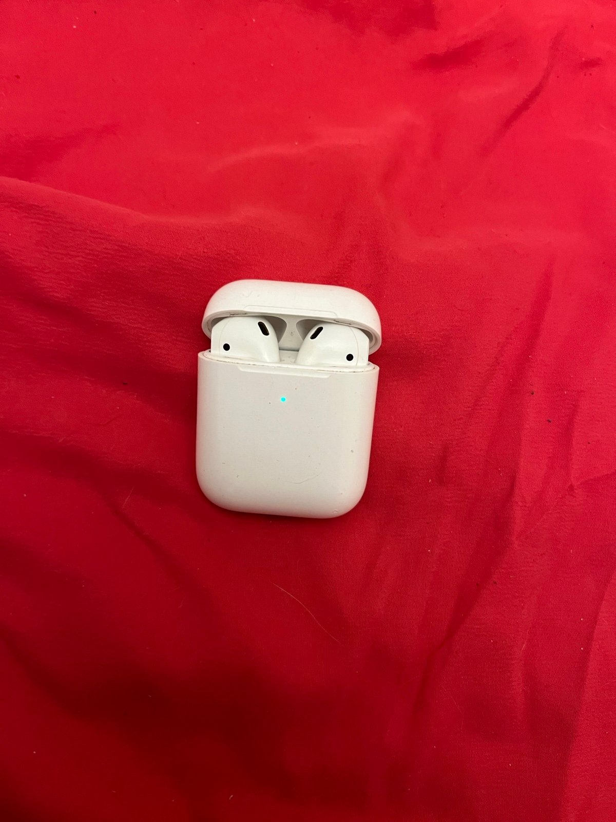 airpods first generation - for parts READ DESCRIPTION