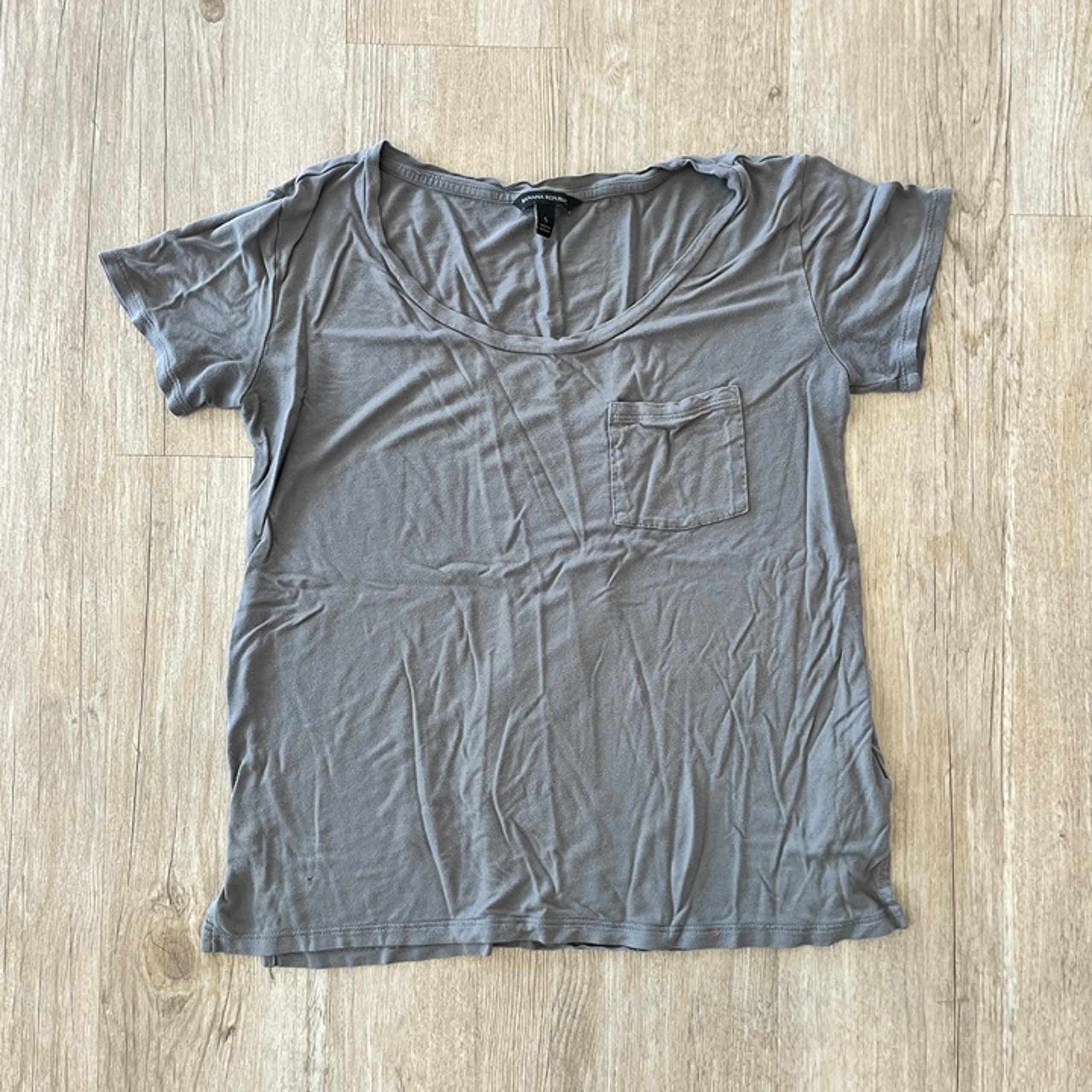 Womens Banana Republic Grey Shirt - S
