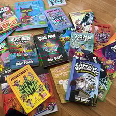 Like New Kids Book Collection Dog Man, Captain Underpants, Cat Kid Comic Club